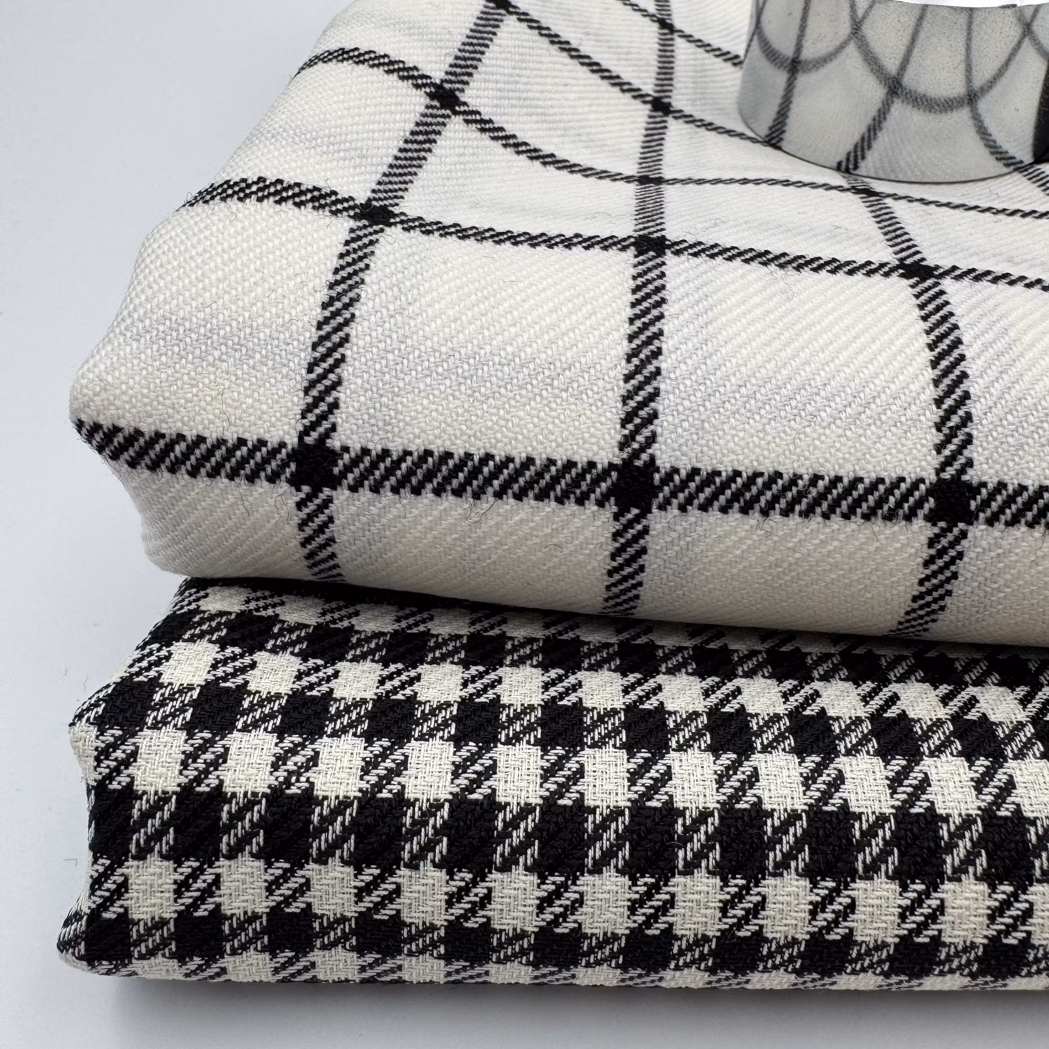 Ull svart/vit liten ruta