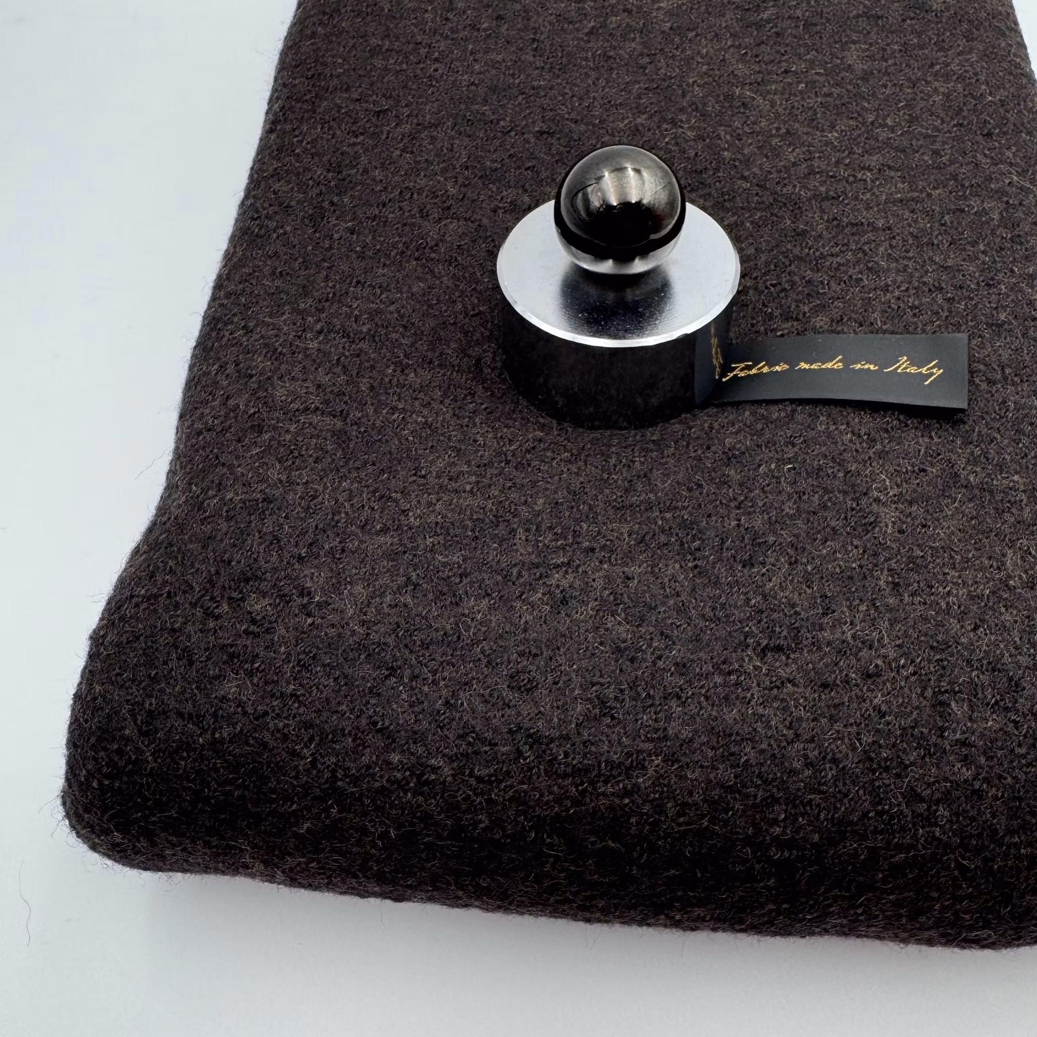 3m Kokt ull brunsvart