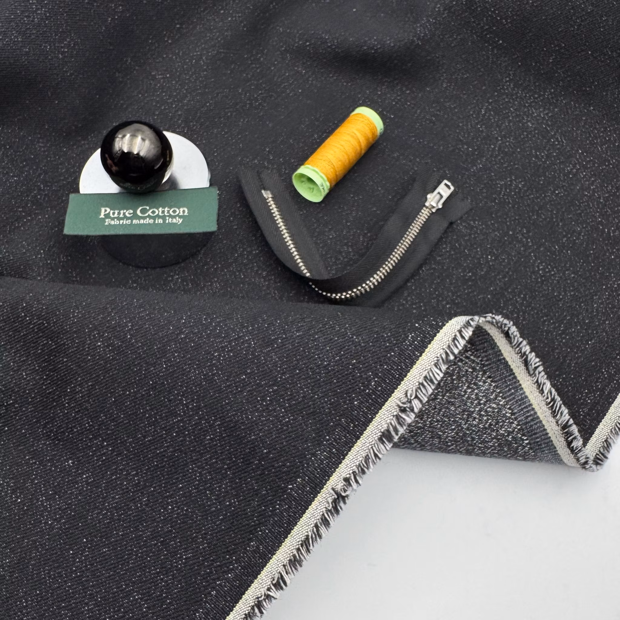 1,2m svart japansk denim Gucc*