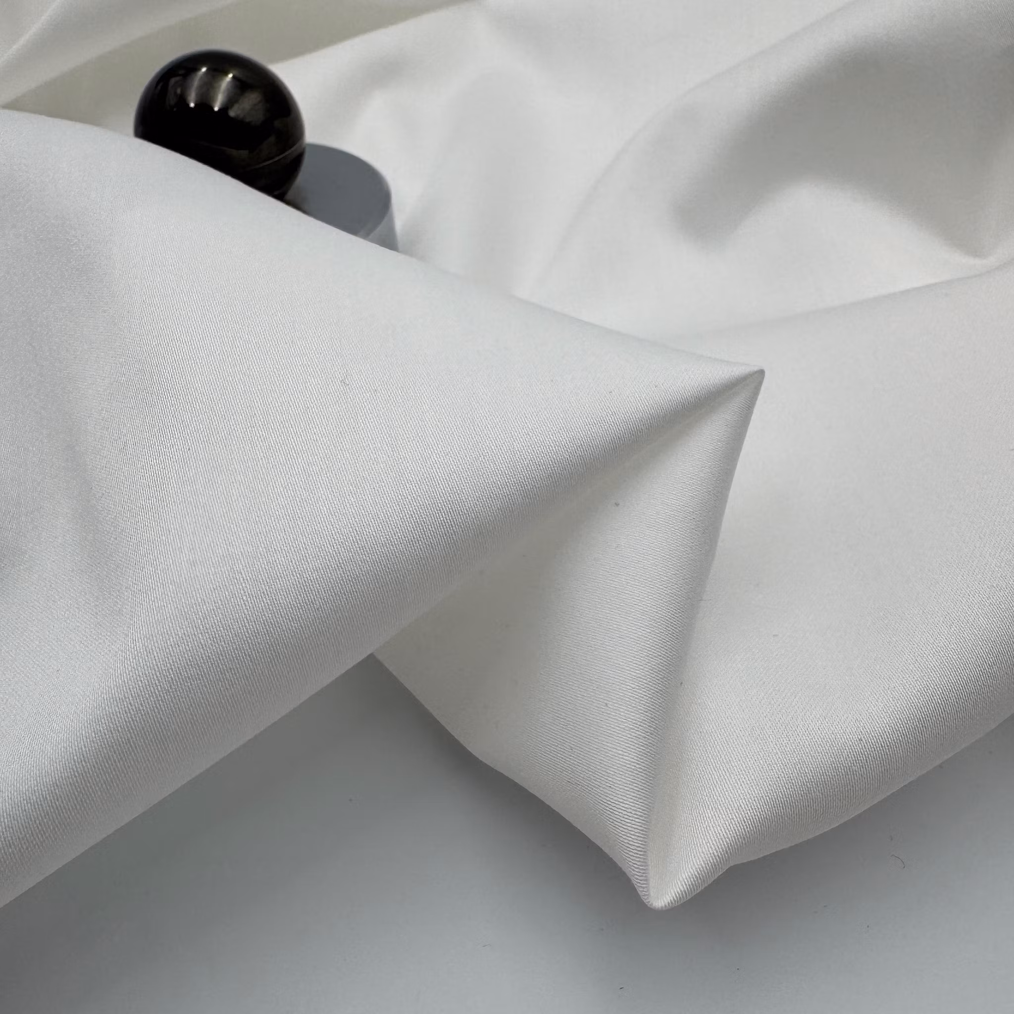 2m Bomullssatin gräddvit Gucc*