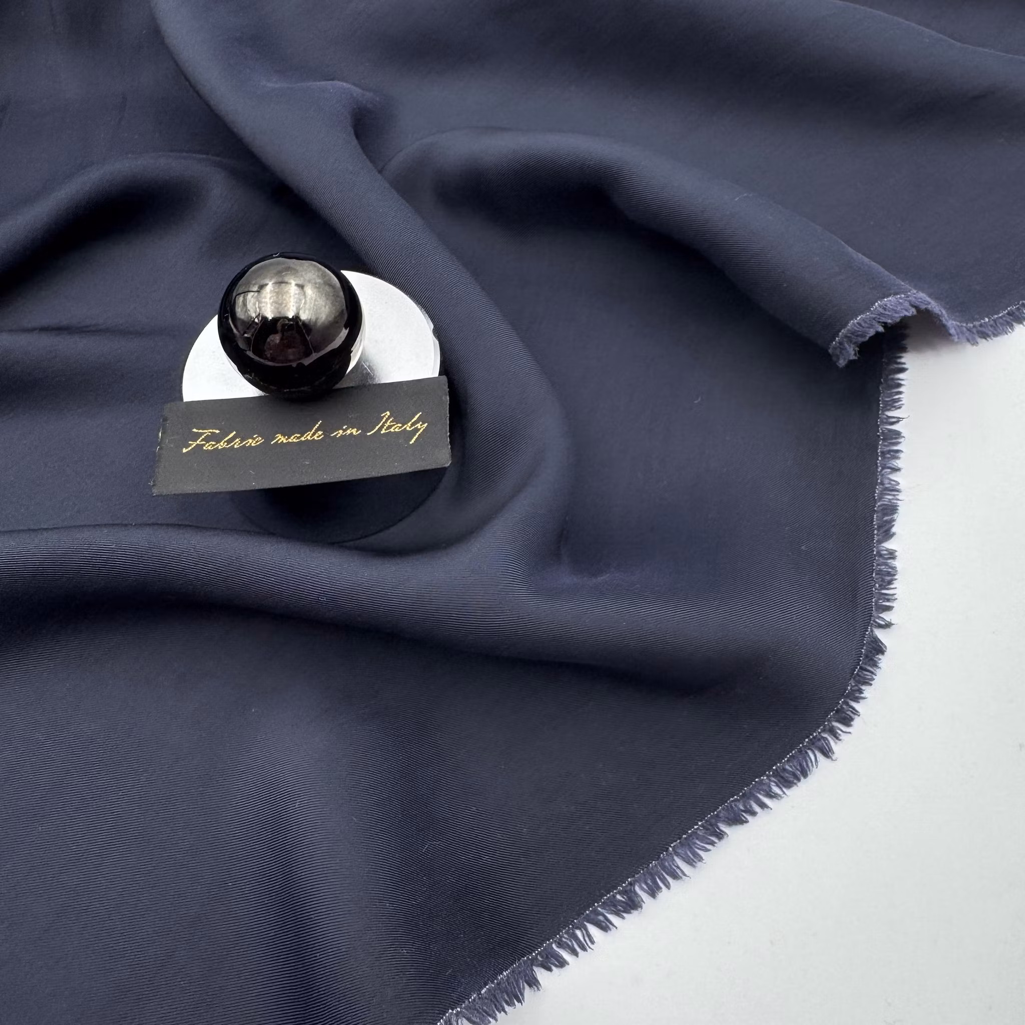 2m Viskos/siden marin, vävfel på mindre yta