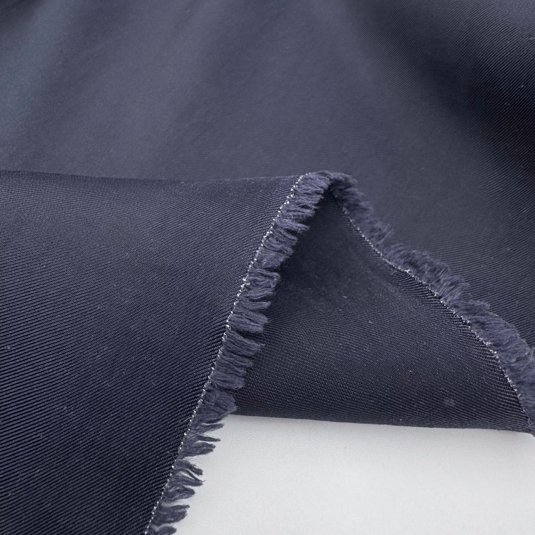 2m Viskos/siden marin, vävfel på mindre yta