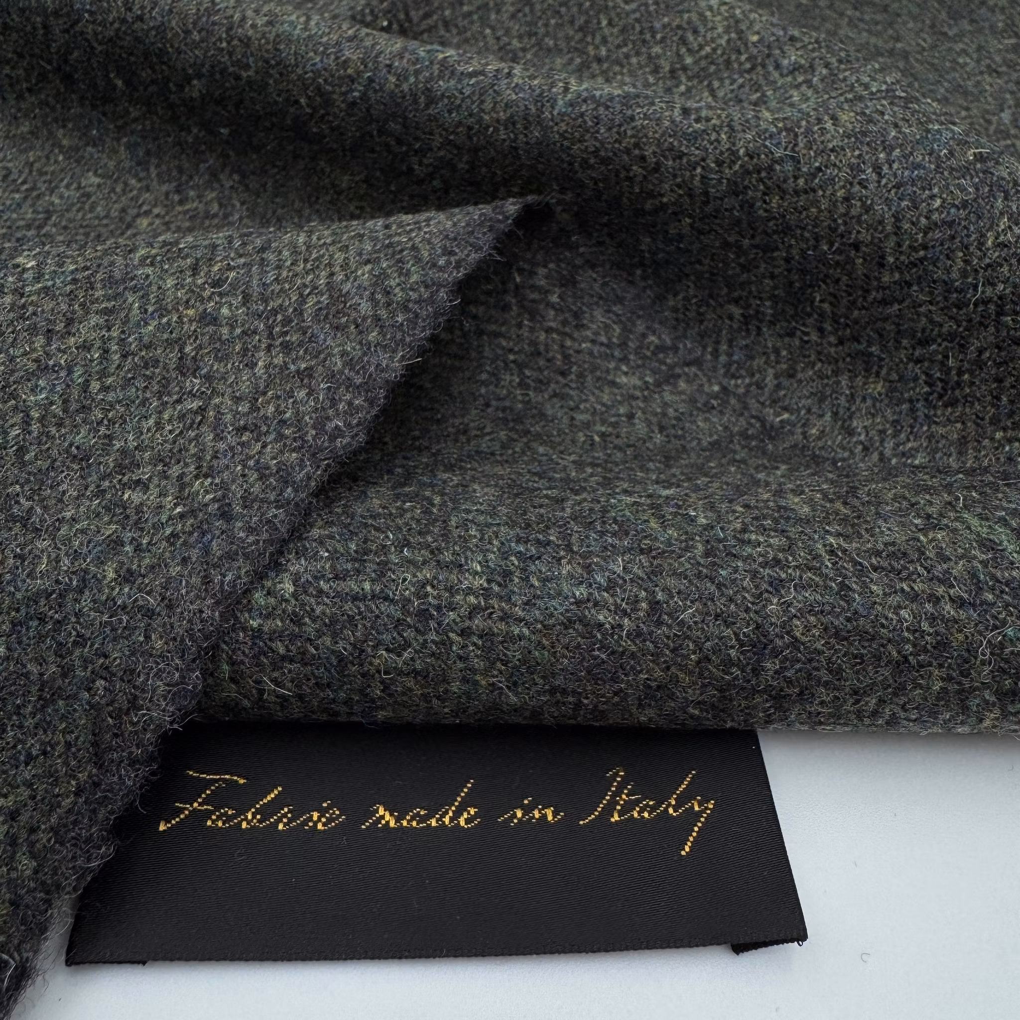 2,5m Ulltweed mindre fiskben mörkgrön (3m med en vit rand efter 2,5m)