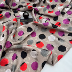 2m Viskosjaquard ljusbrun m tryck