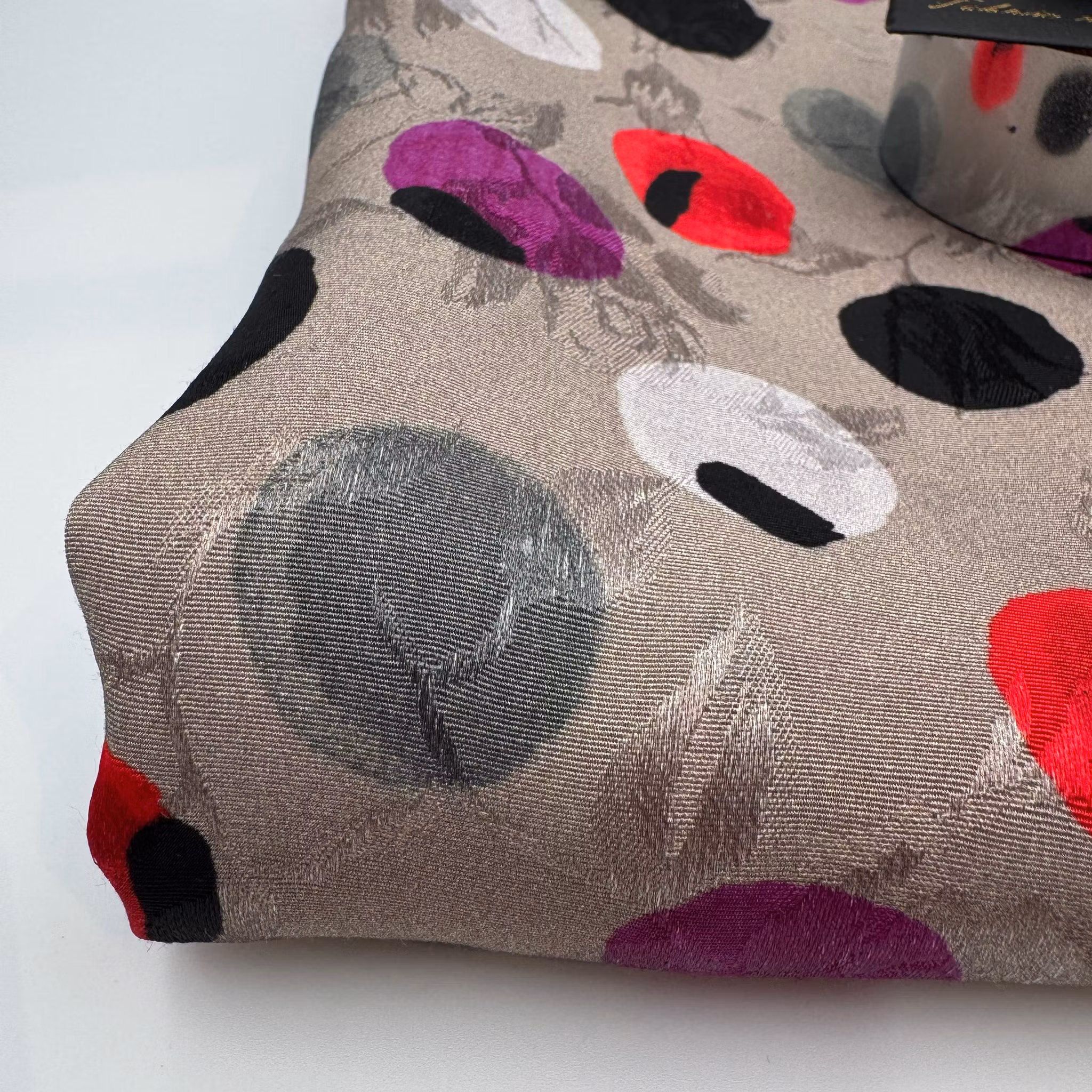 2m Viskosjaquard ljusbrun m tryck