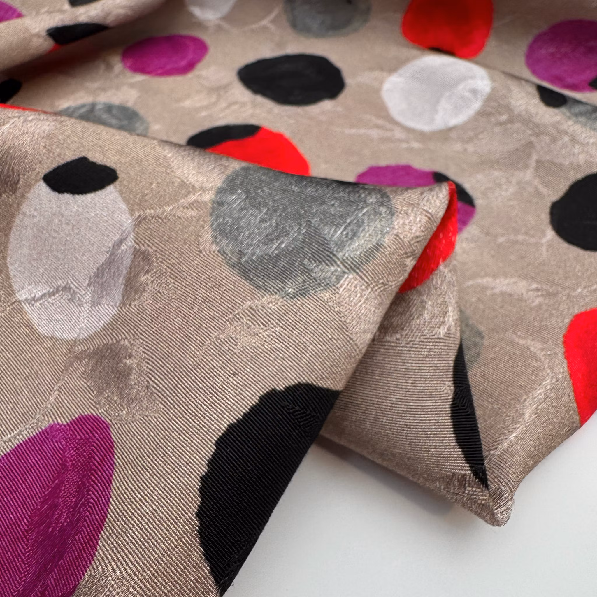 2m Viskosjaquard ljusbrun m tryck