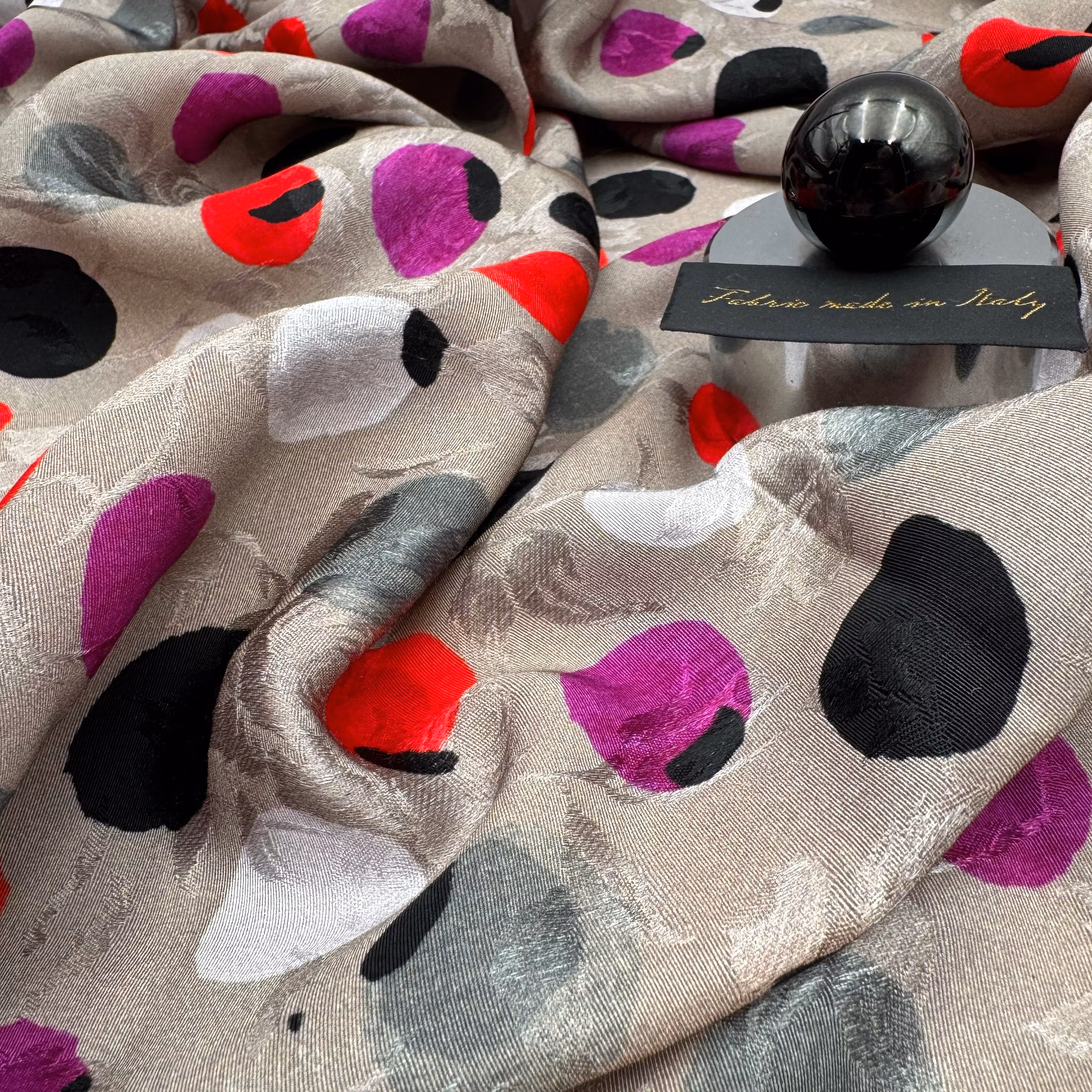 2m Viskosjaquard ljusbrun m tryck