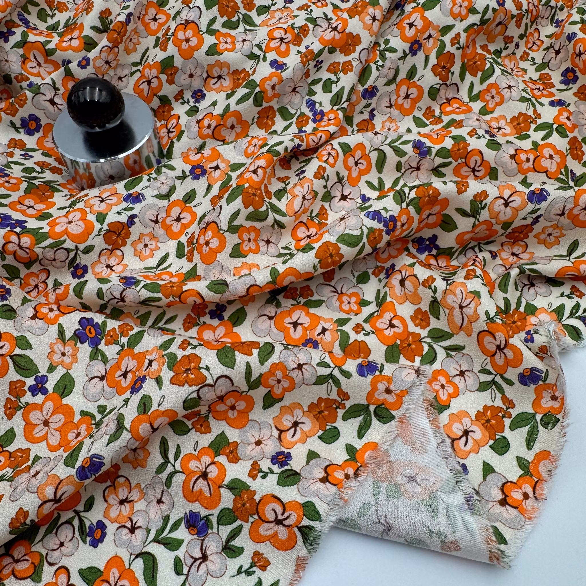 1,5m Viskoscrêpe orange/lila