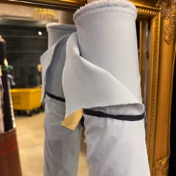 1,7m Lyxull ljusblå, ljus fläck