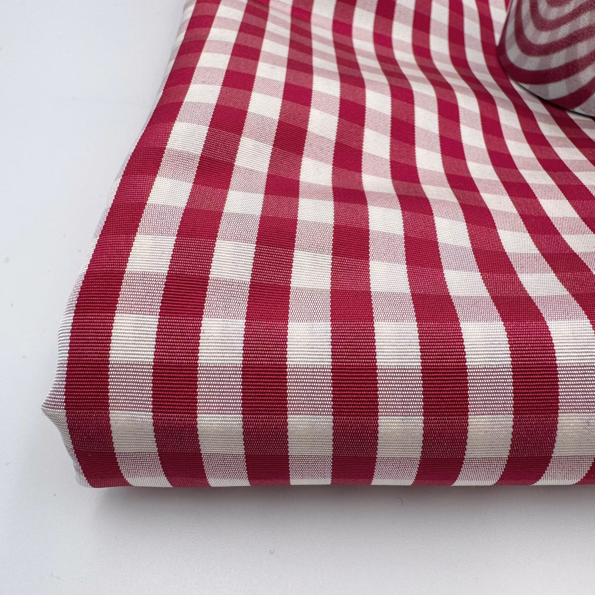 2,1m Sidenrips rutig bordeaux