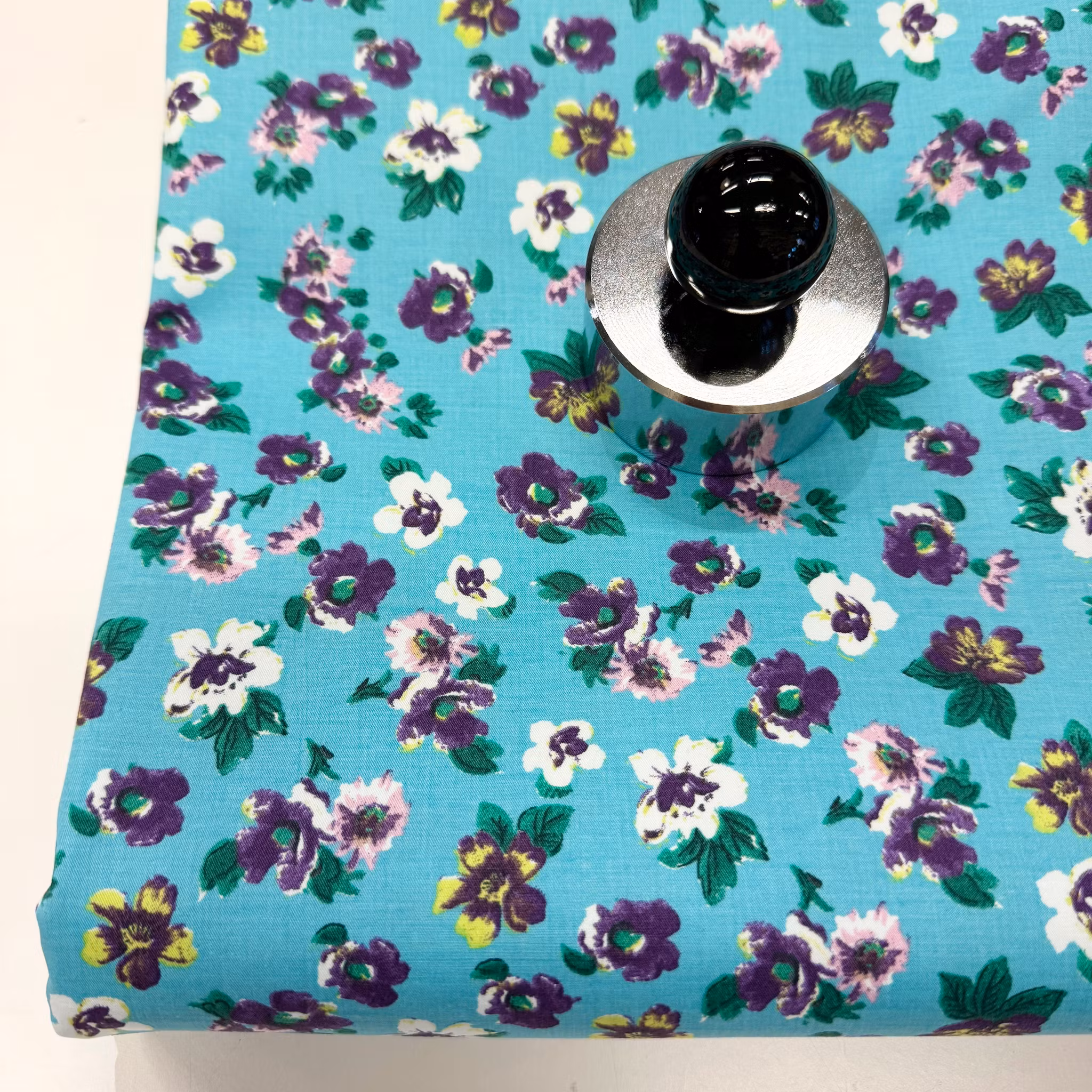 2,9m Bomull/elastan turkos blommig