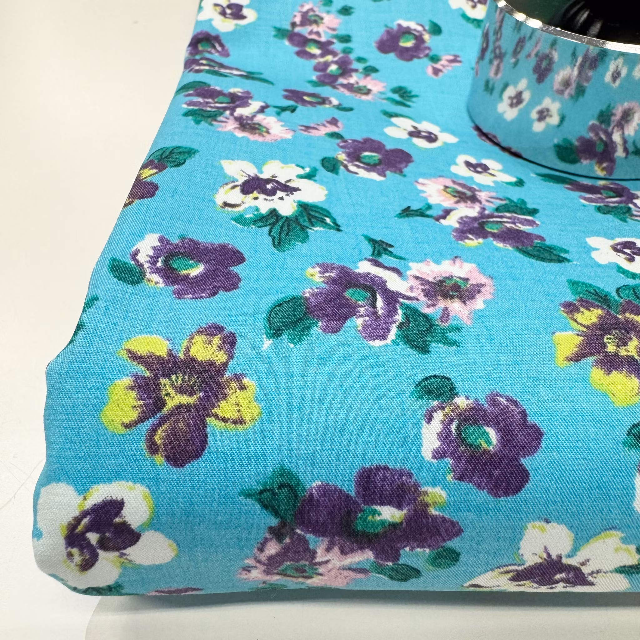 2,9m Bomull/elastan turkos blommig