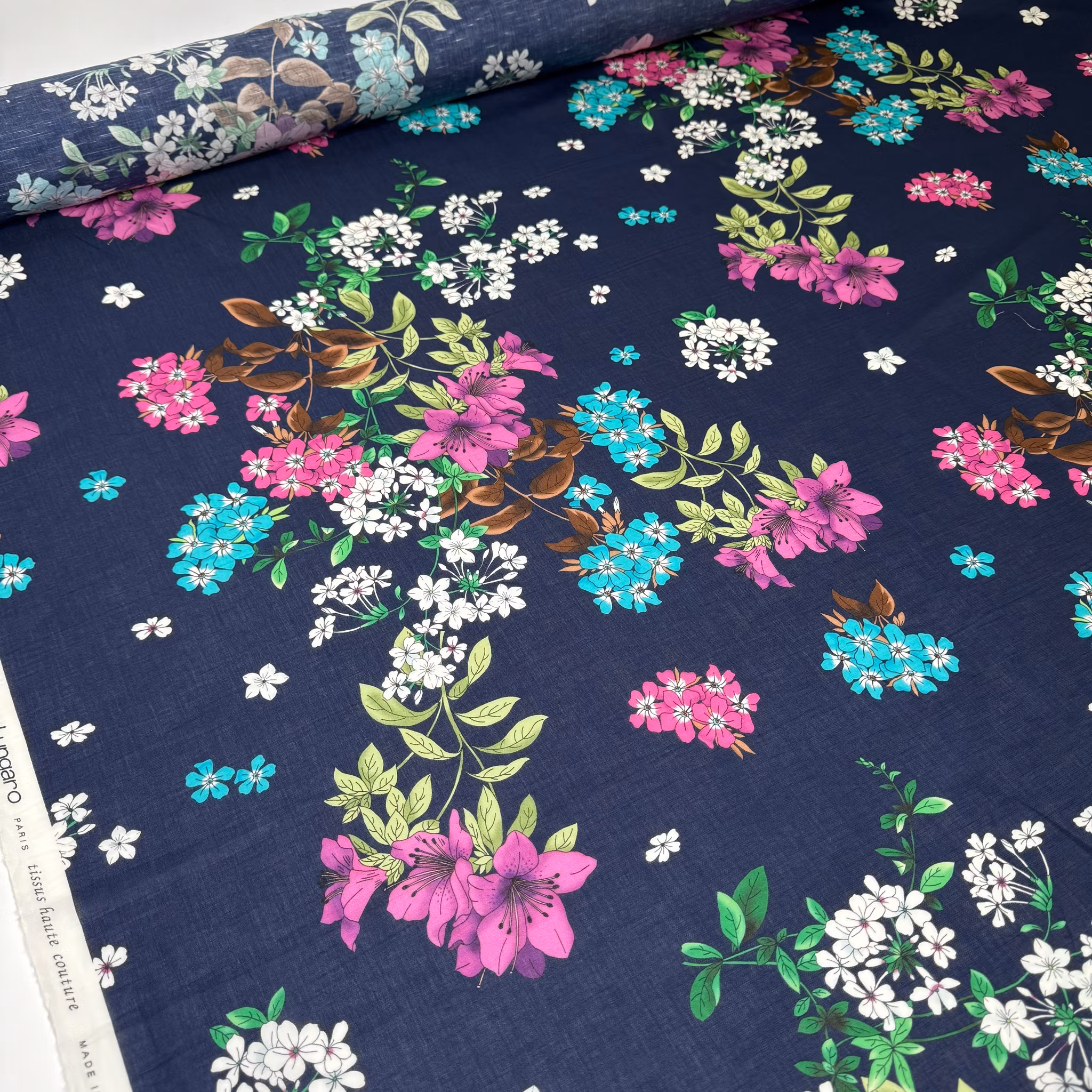 2,4m Bomul/lin marin blommig Ungar*