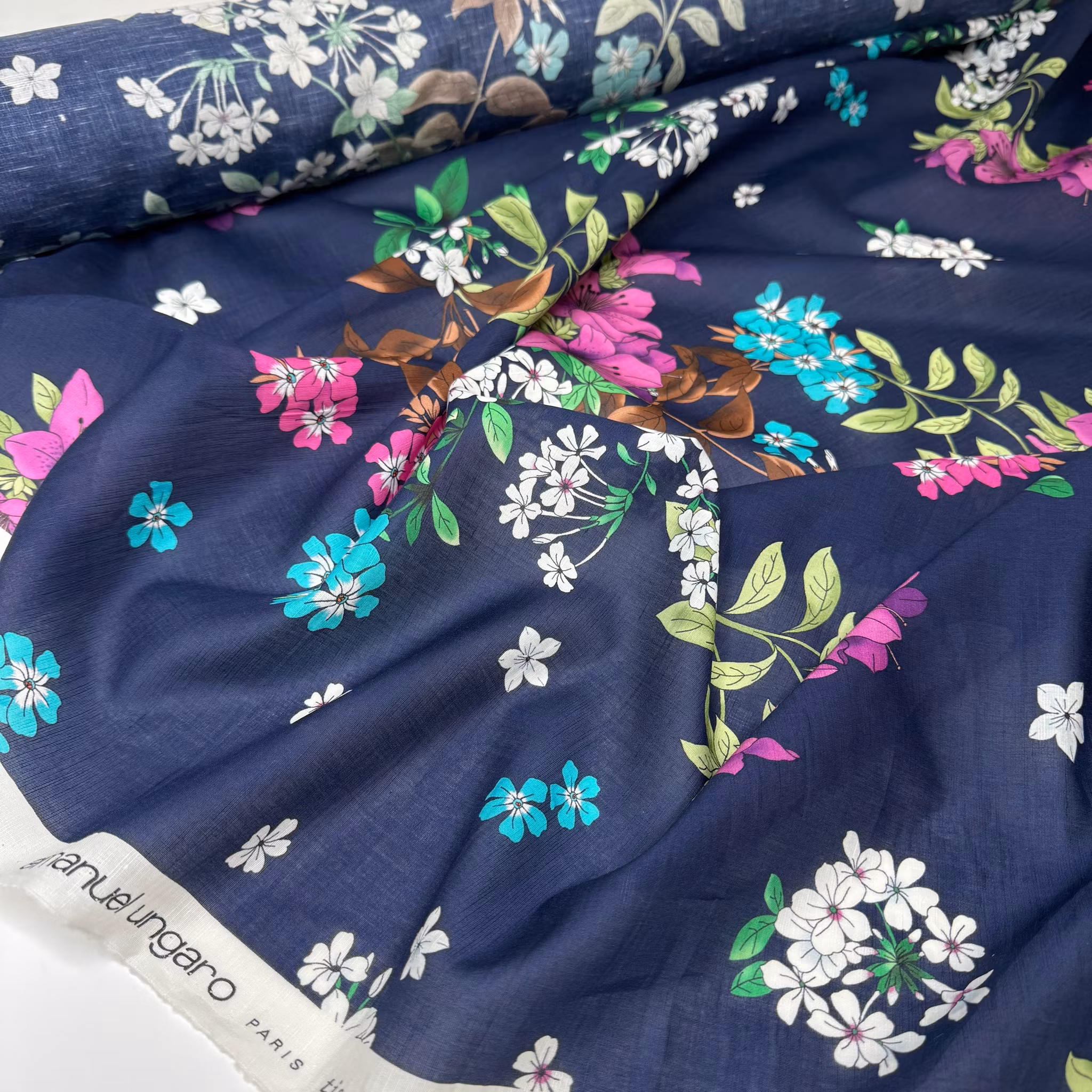 2,4m Bomul/lin marin blommig Ungar*