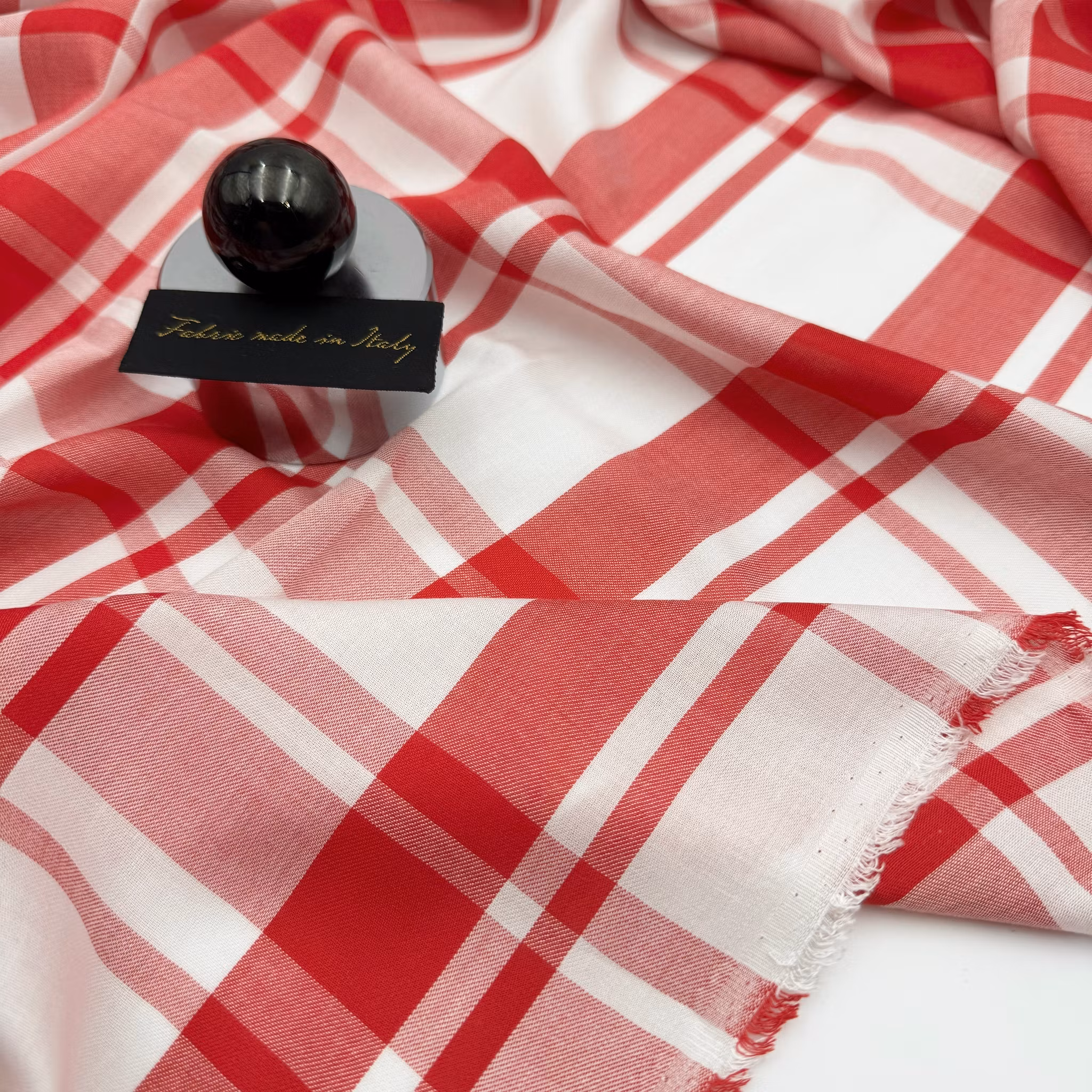 2,9m Viskos rödvitrutig Gucci*