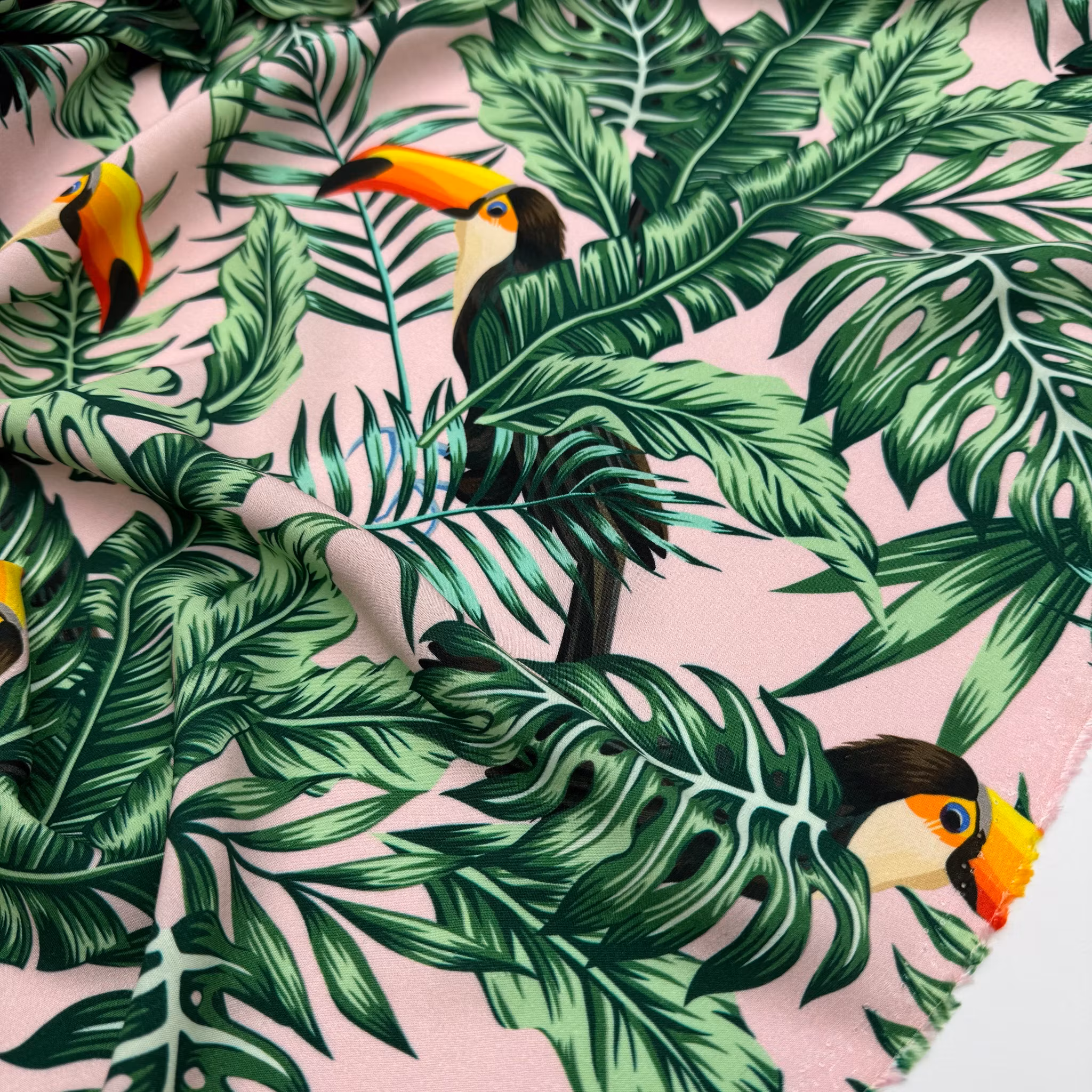 2,4m Viskos ljusrosa m fåglar