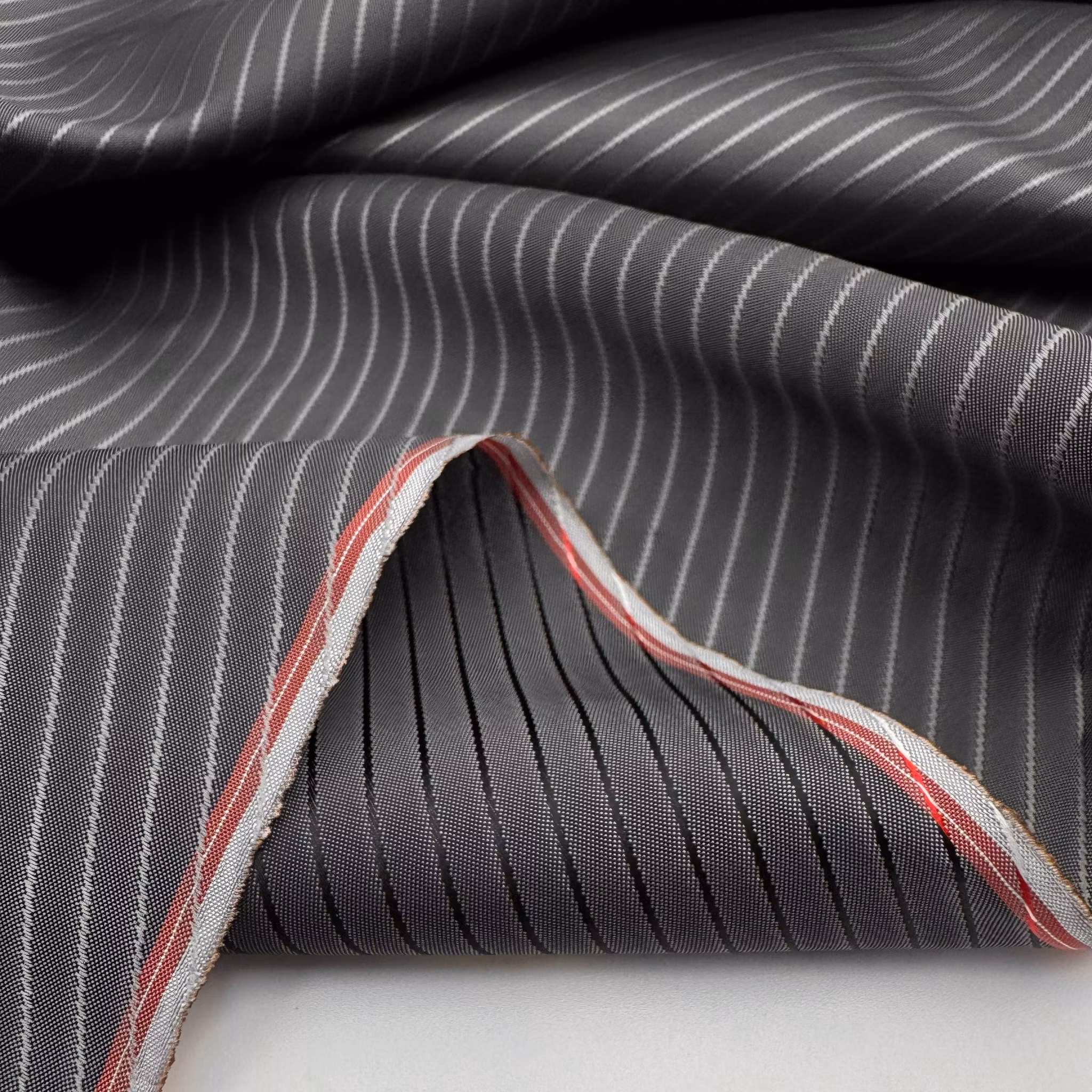 1,5m Viskosfoder grå rand