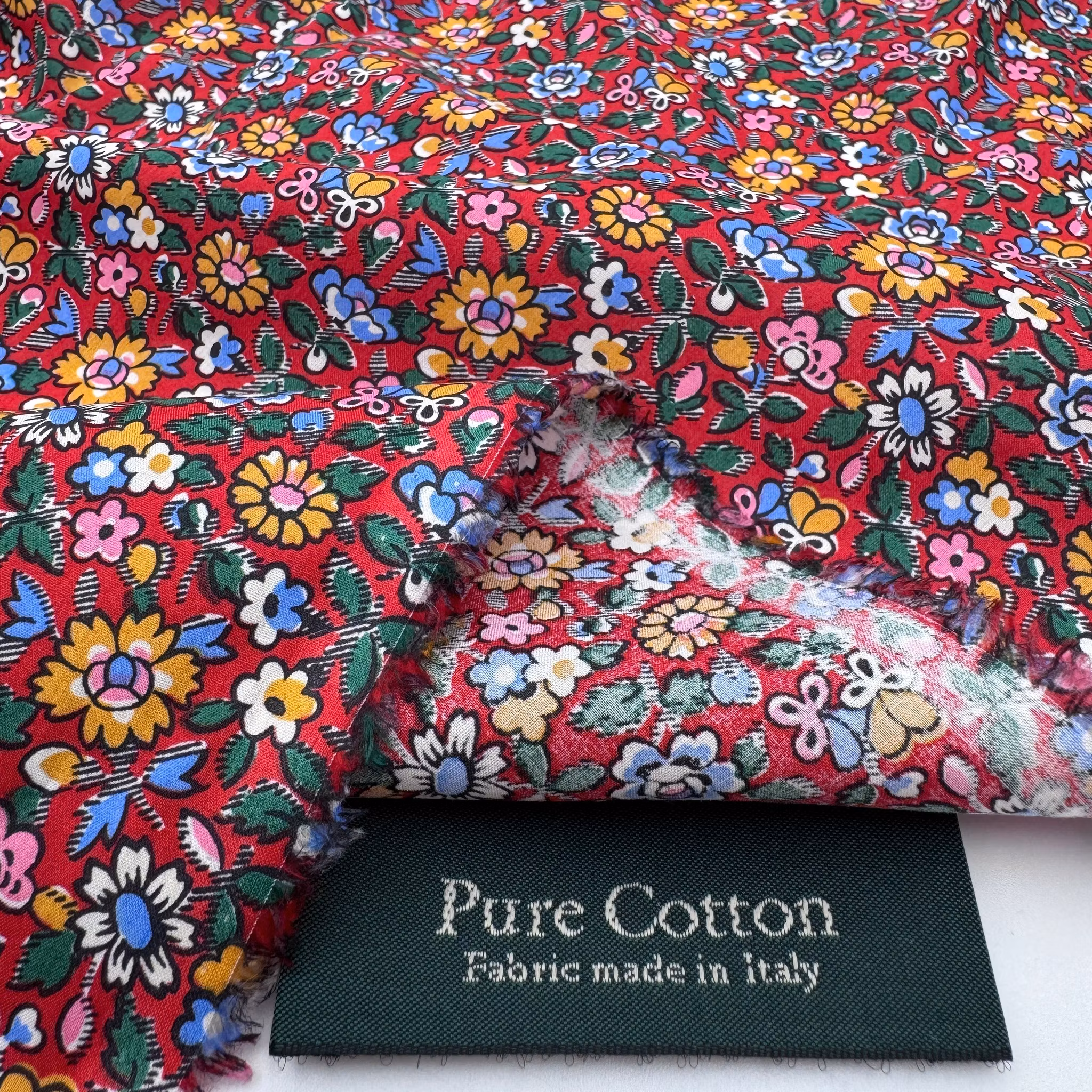 1,5m Liberty Tana lawn - röd småblommig