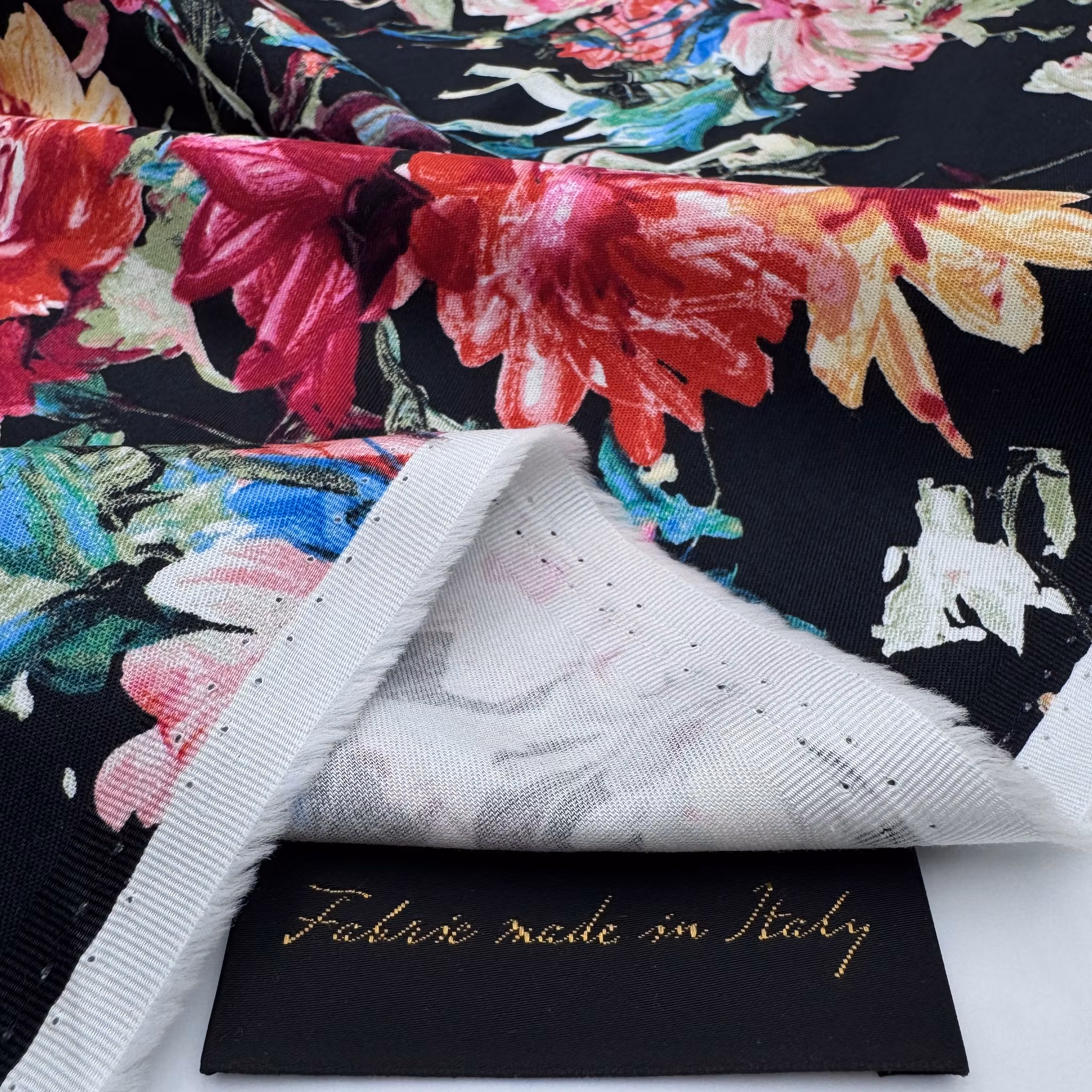 1,4m Bomull/elastan svart tokblommig