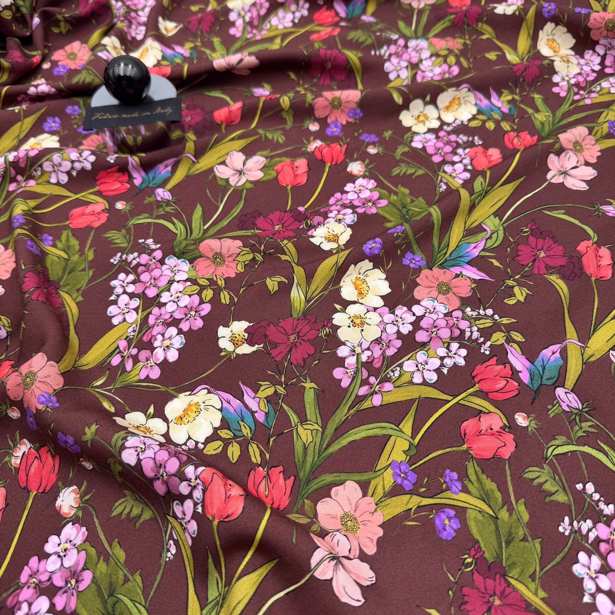 1,5m Viskos brun blommig