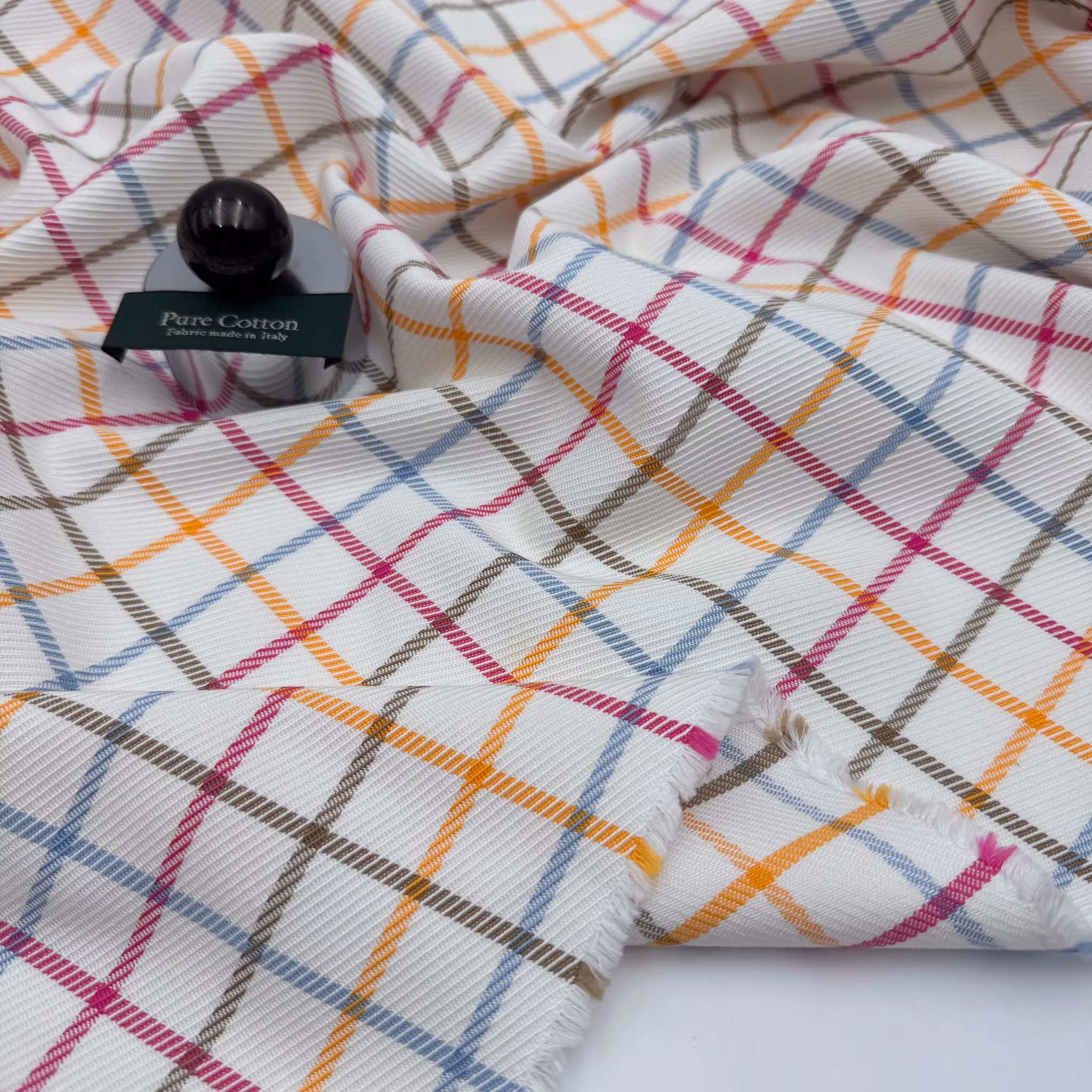 1,5m Bomullstwill rutig, fläckar i kanten