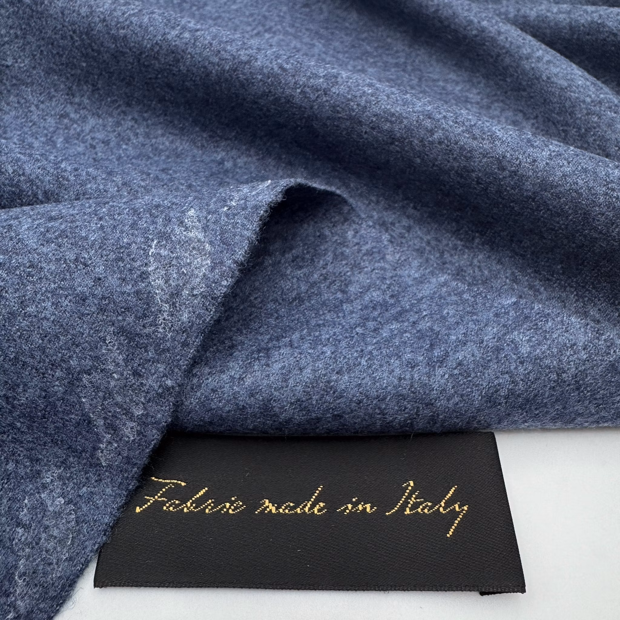 2,15m Stickad valkad tunn ull jeansblå V.B.C