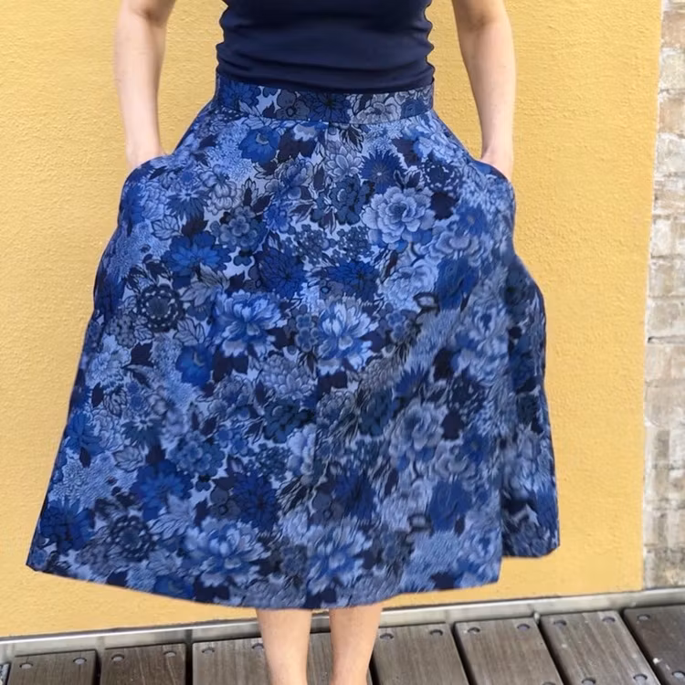 Tulip skirt (XS-L)