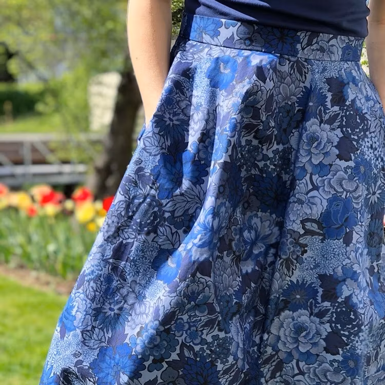 Tulip skirt (XS-L)