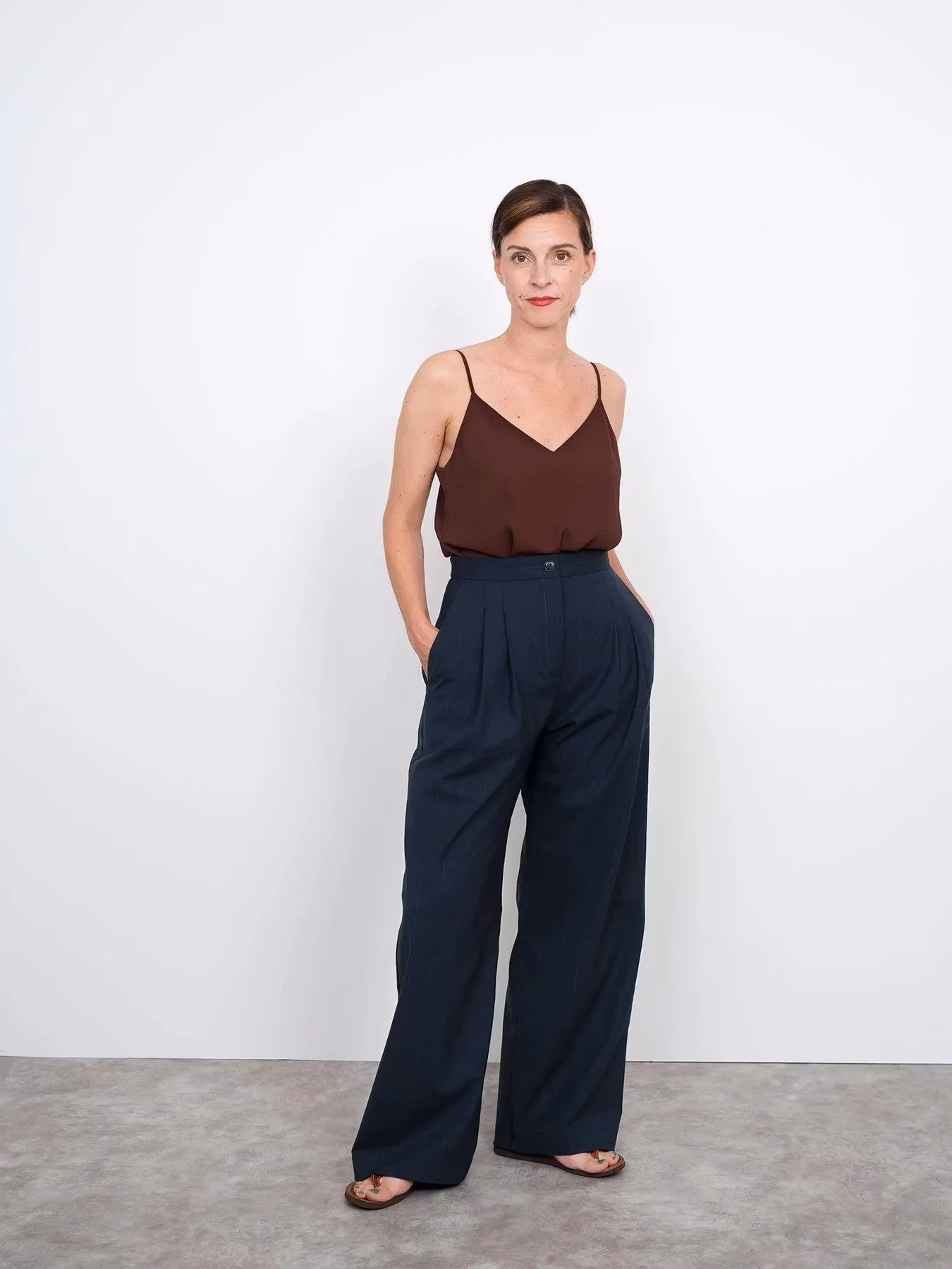 High-waisted trousers (XS-L)