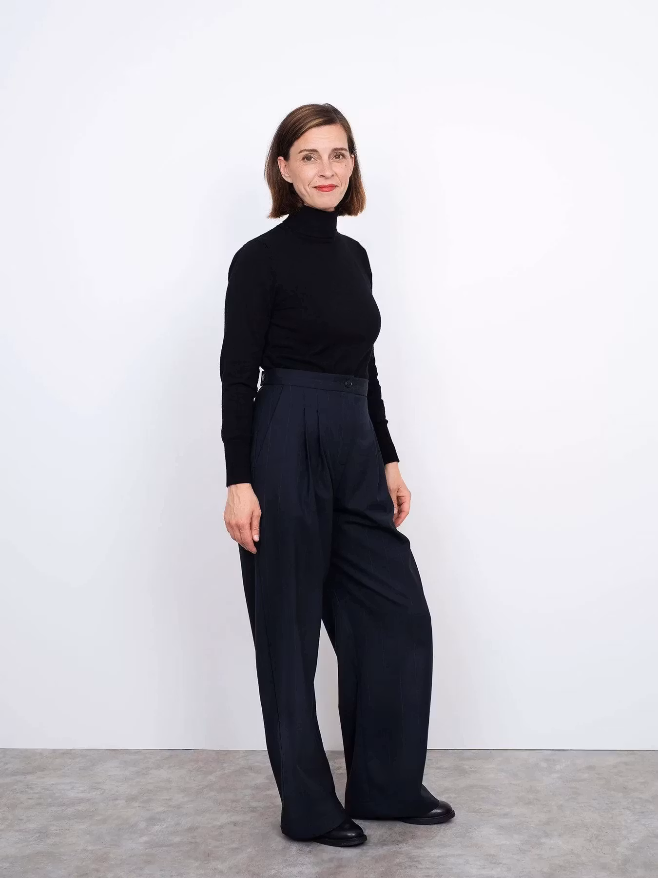 High-waisted trousers (XS-L)