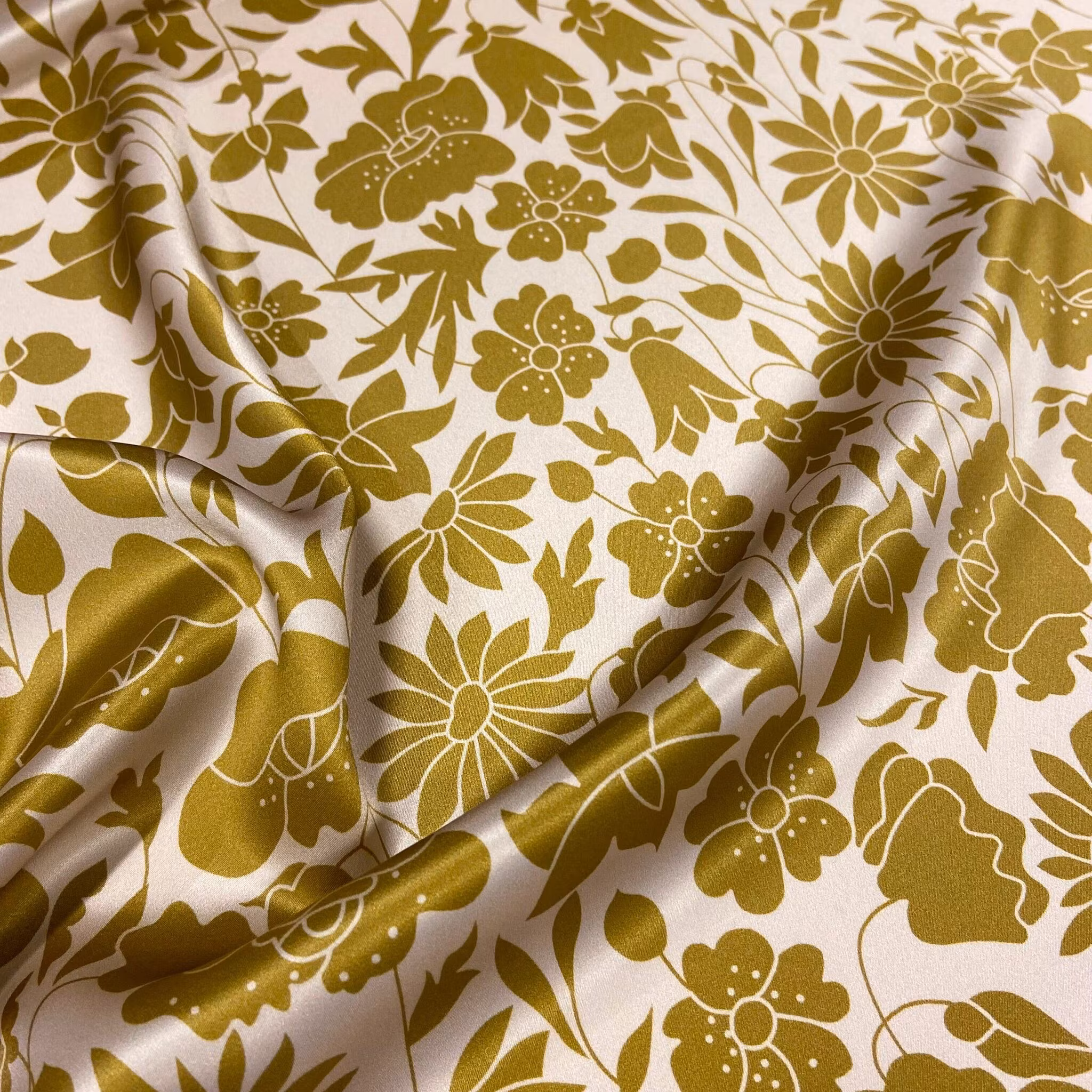 Libertytyg Silk Satin - Poppy Dawn Puderrosa/Guld