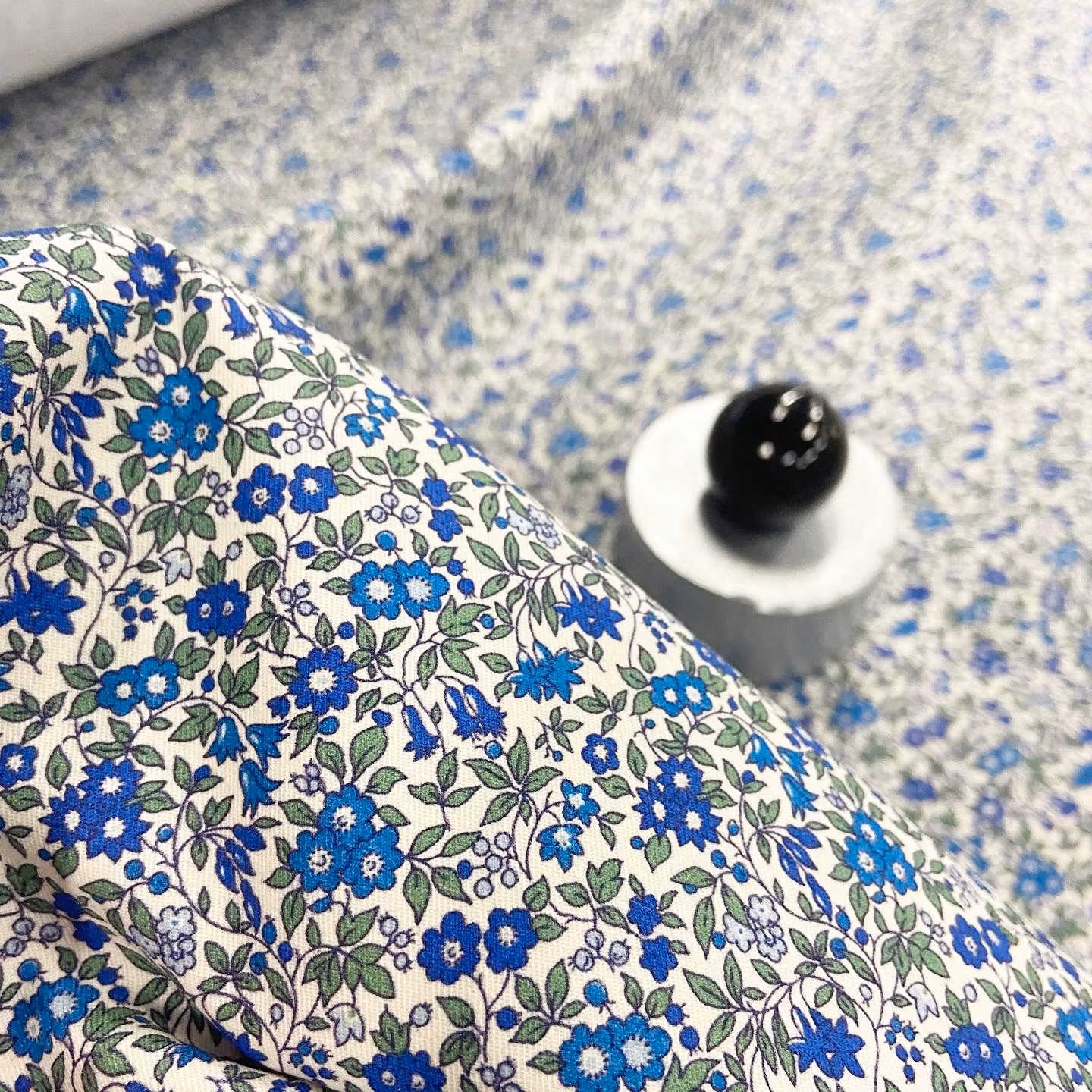 Libertytyg Stretchgabardin - Chamomile Lawn