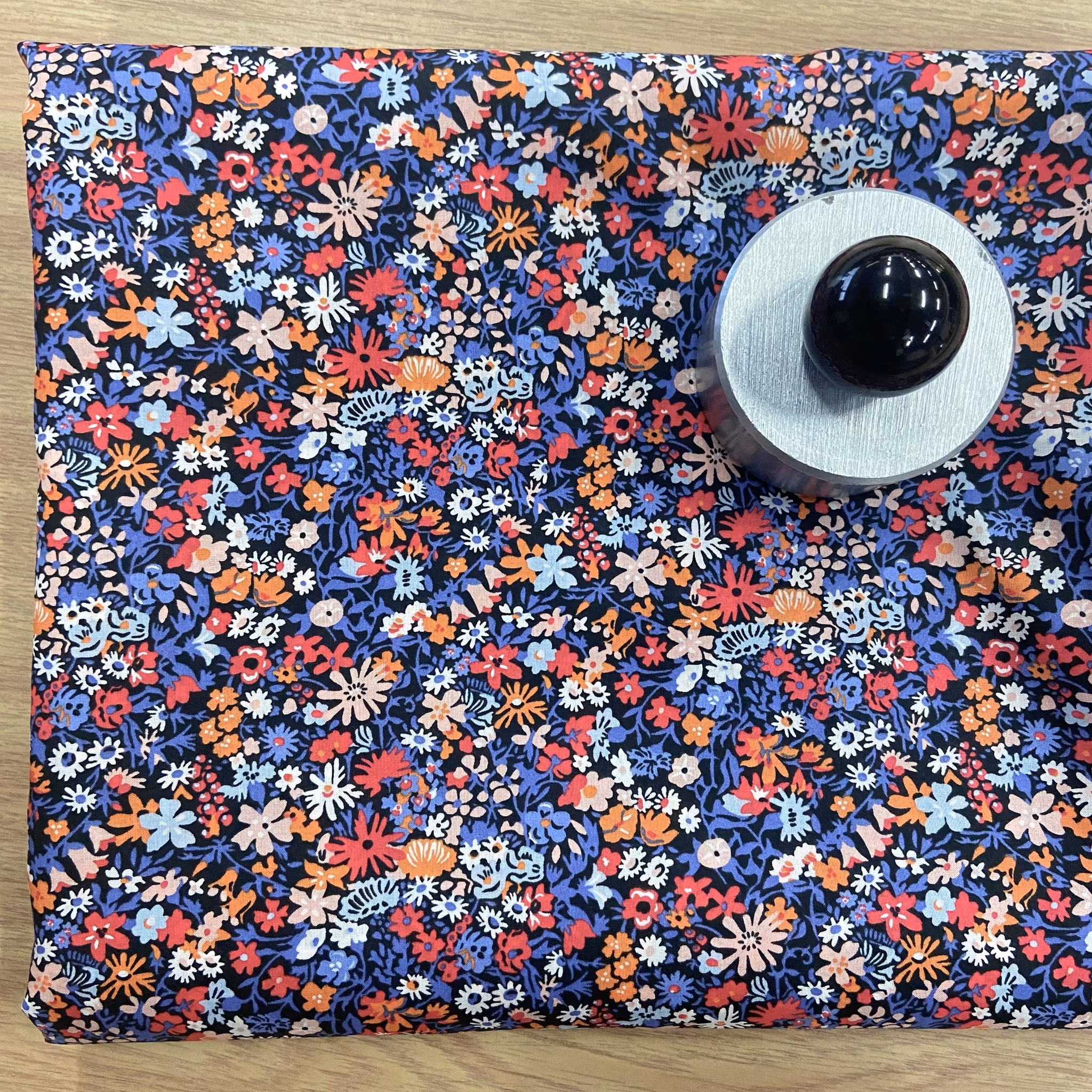 Libertytyg Tana Lawn - Floral affair