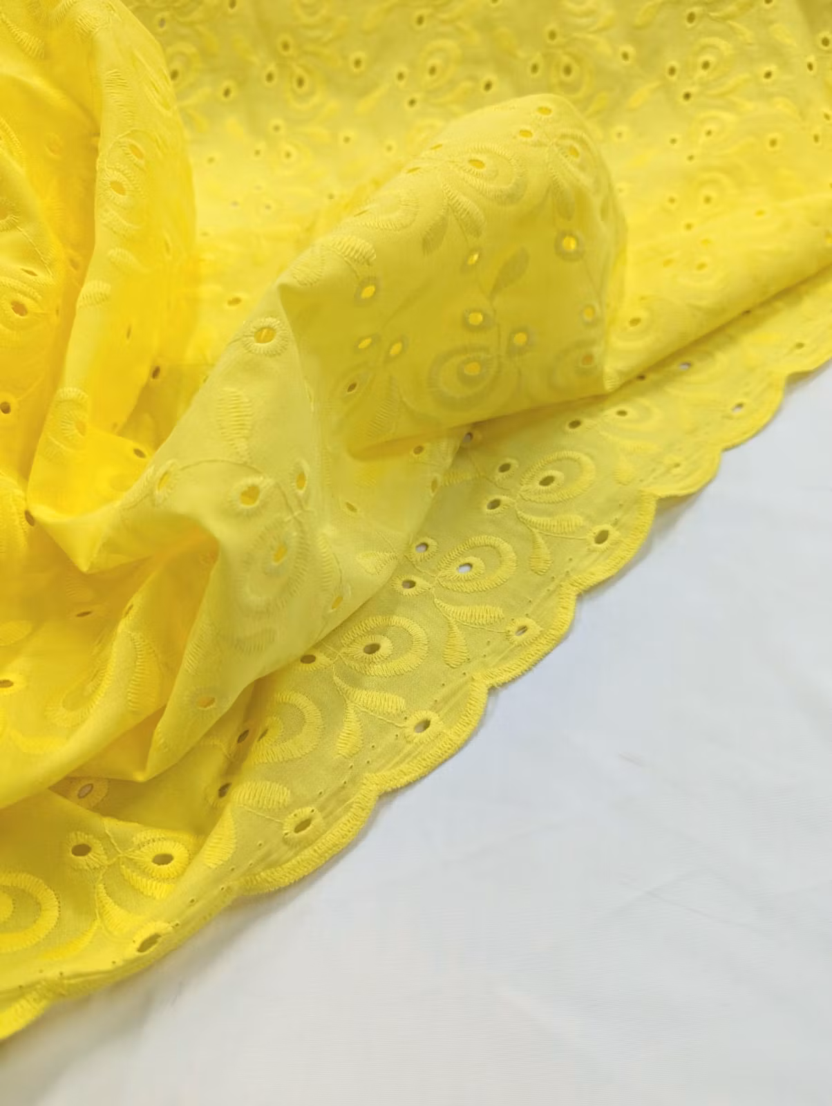 3m Engelskt broderi, bomull, flera färger