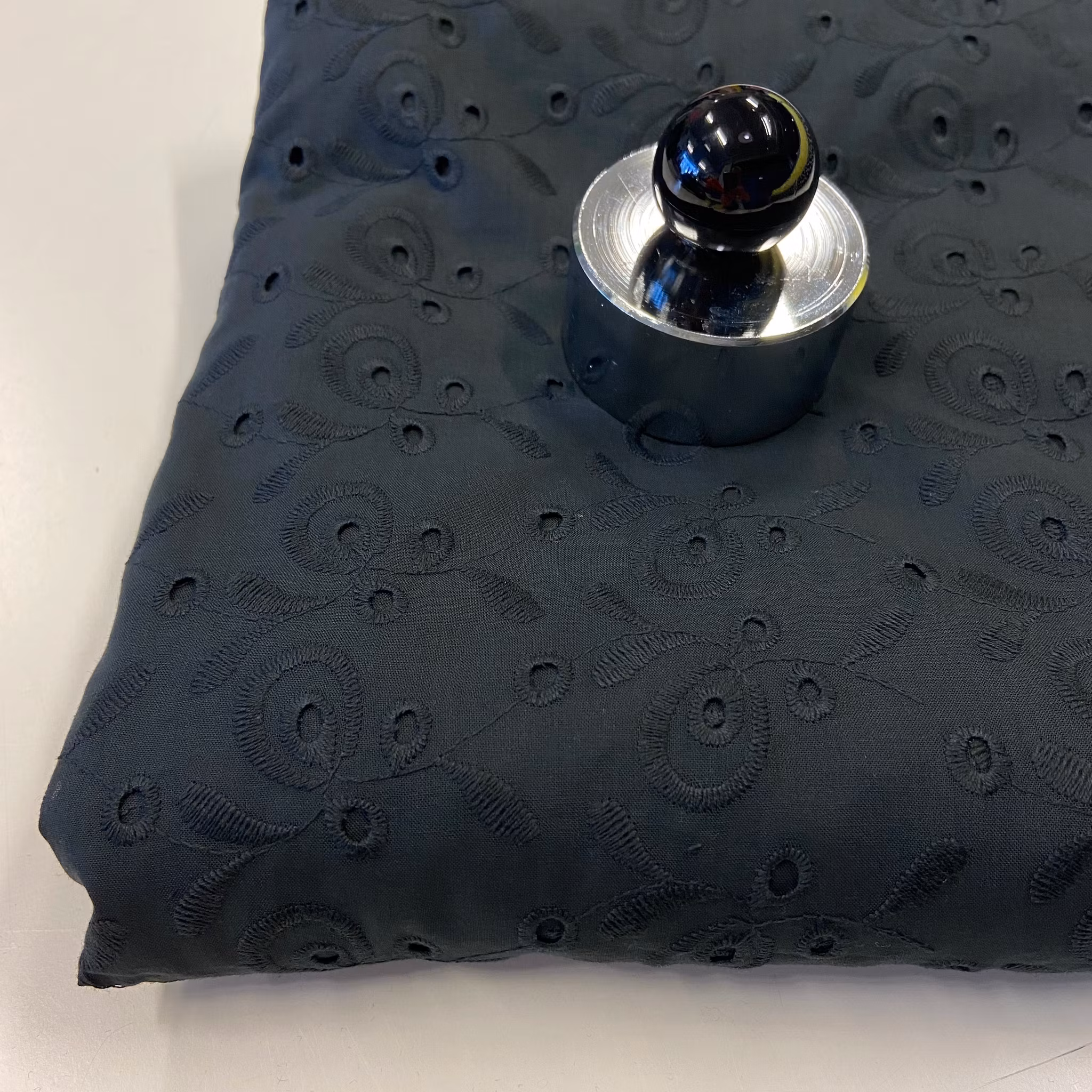 3m Engelskt broderi, bomull, flera färger