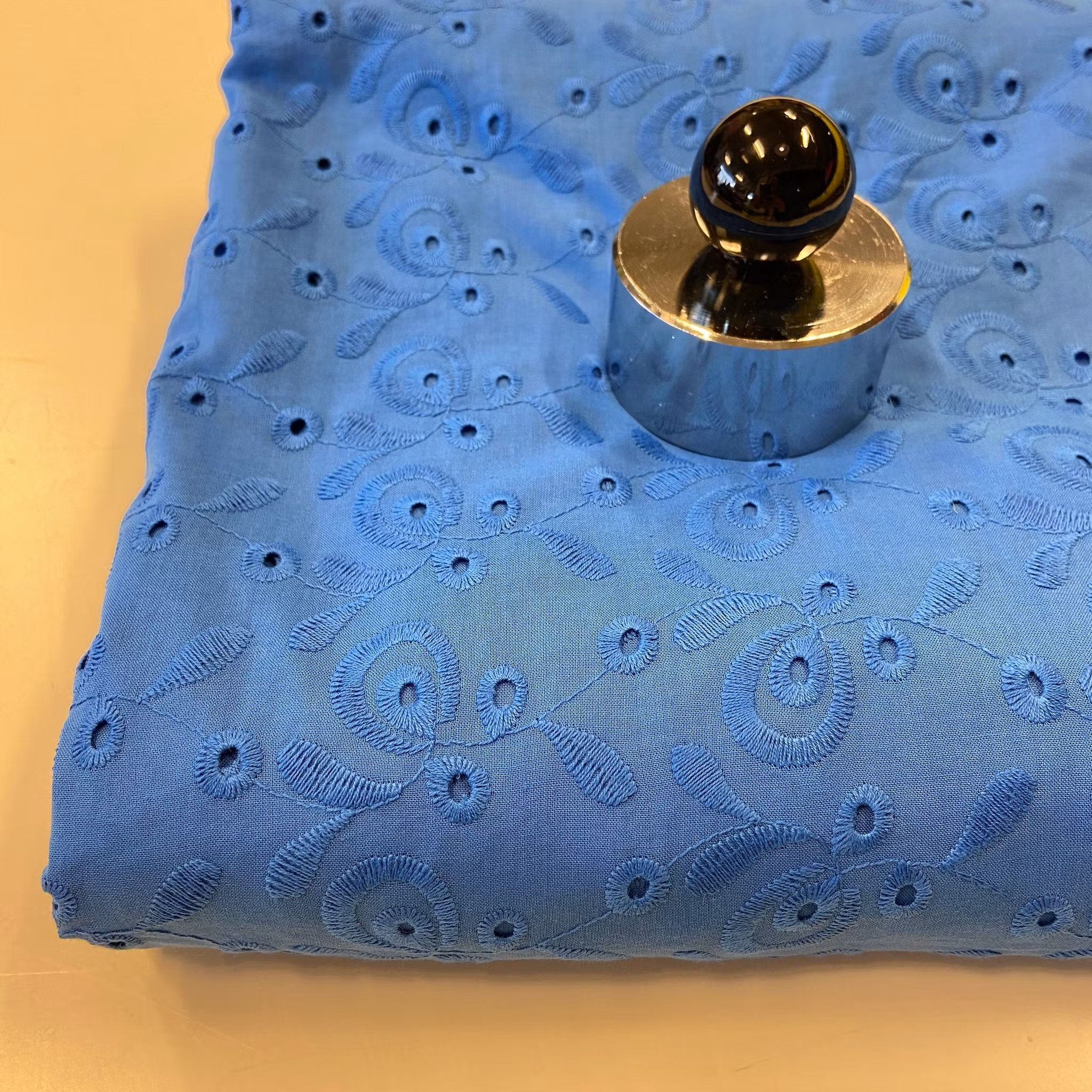 3m Engelskt broderi, bomull, flera färger