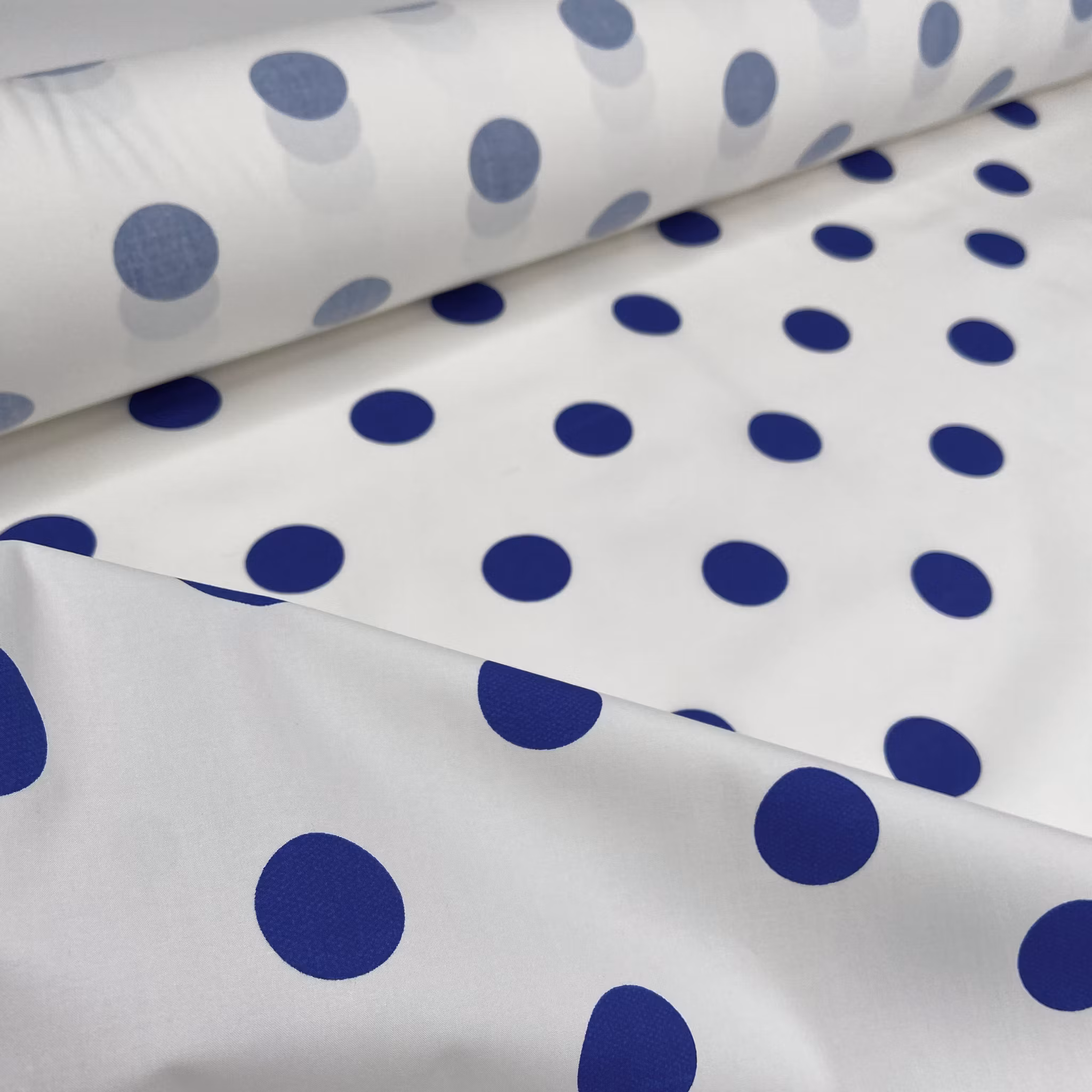 Bomullspoplin, blå prick