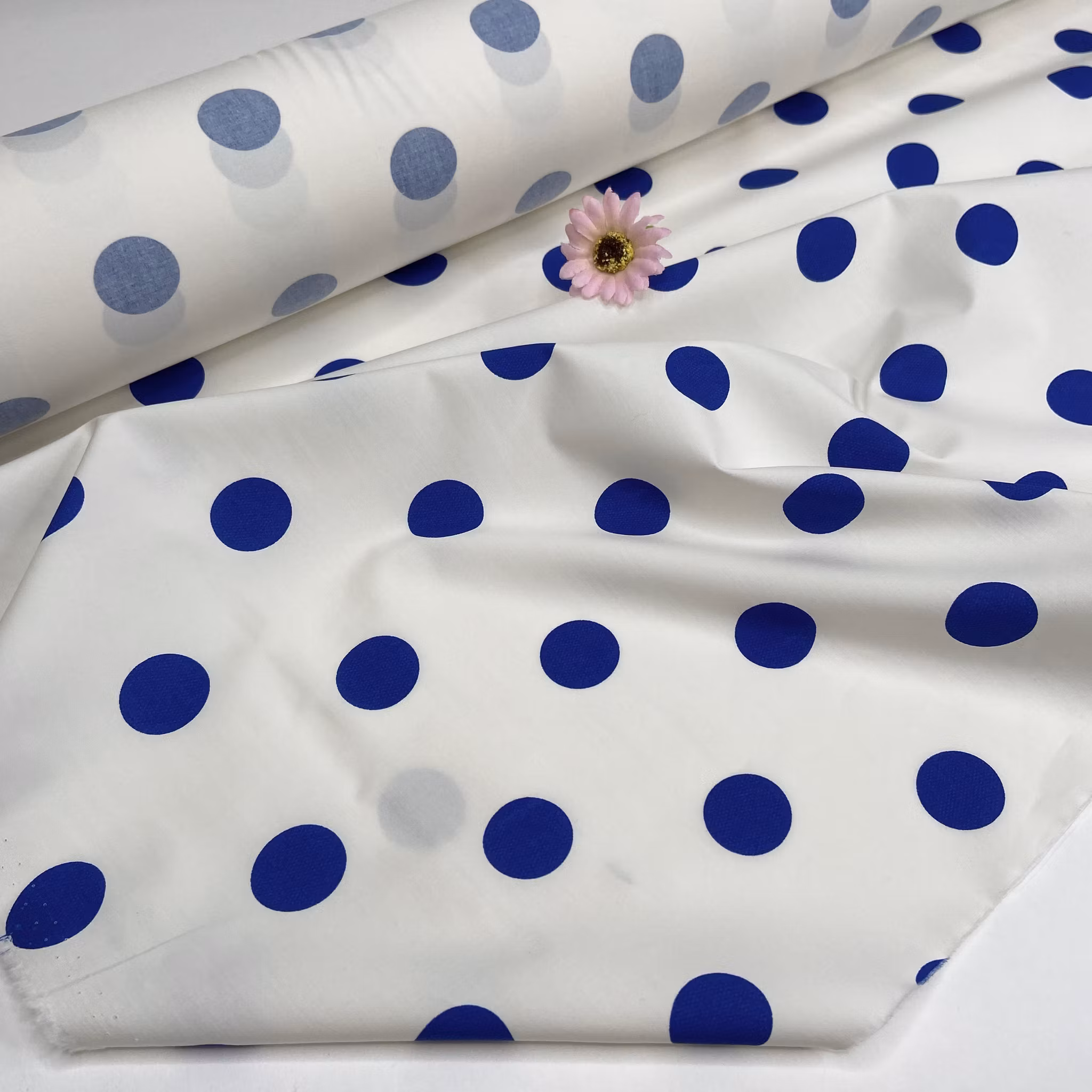 Bomullspoplin, blå prick