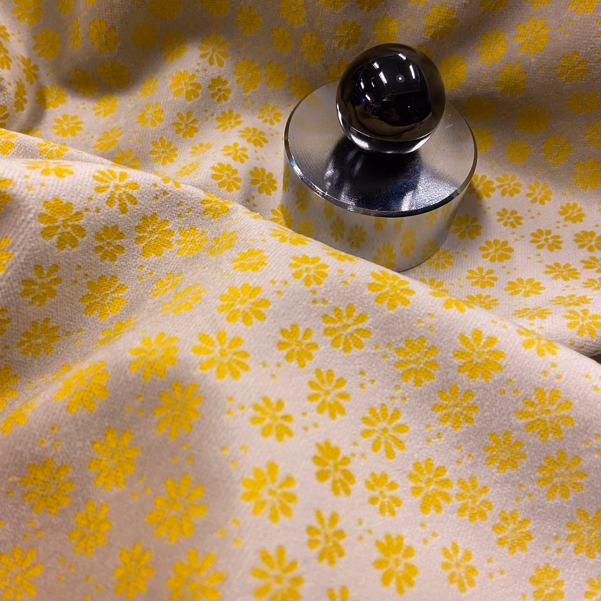 3m Bomullssammet, Beige/Gul, blommig