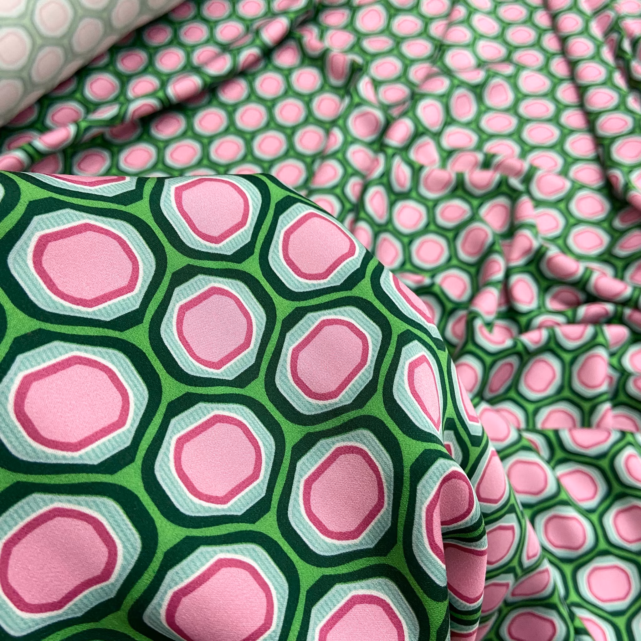 Viskossatin grön/rosa