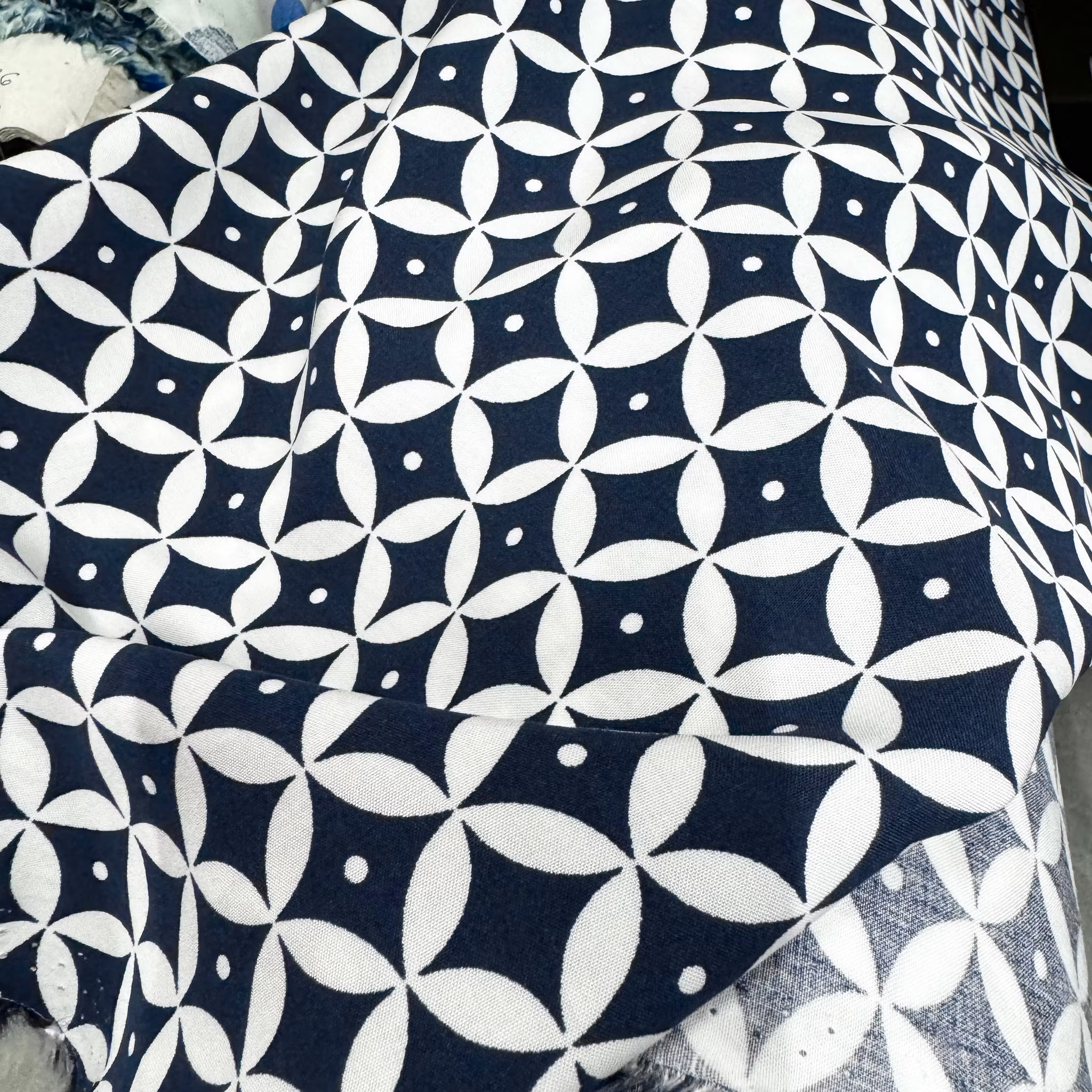 PANGERBJUDANDE 3M - Viskos L.V. marin/vit