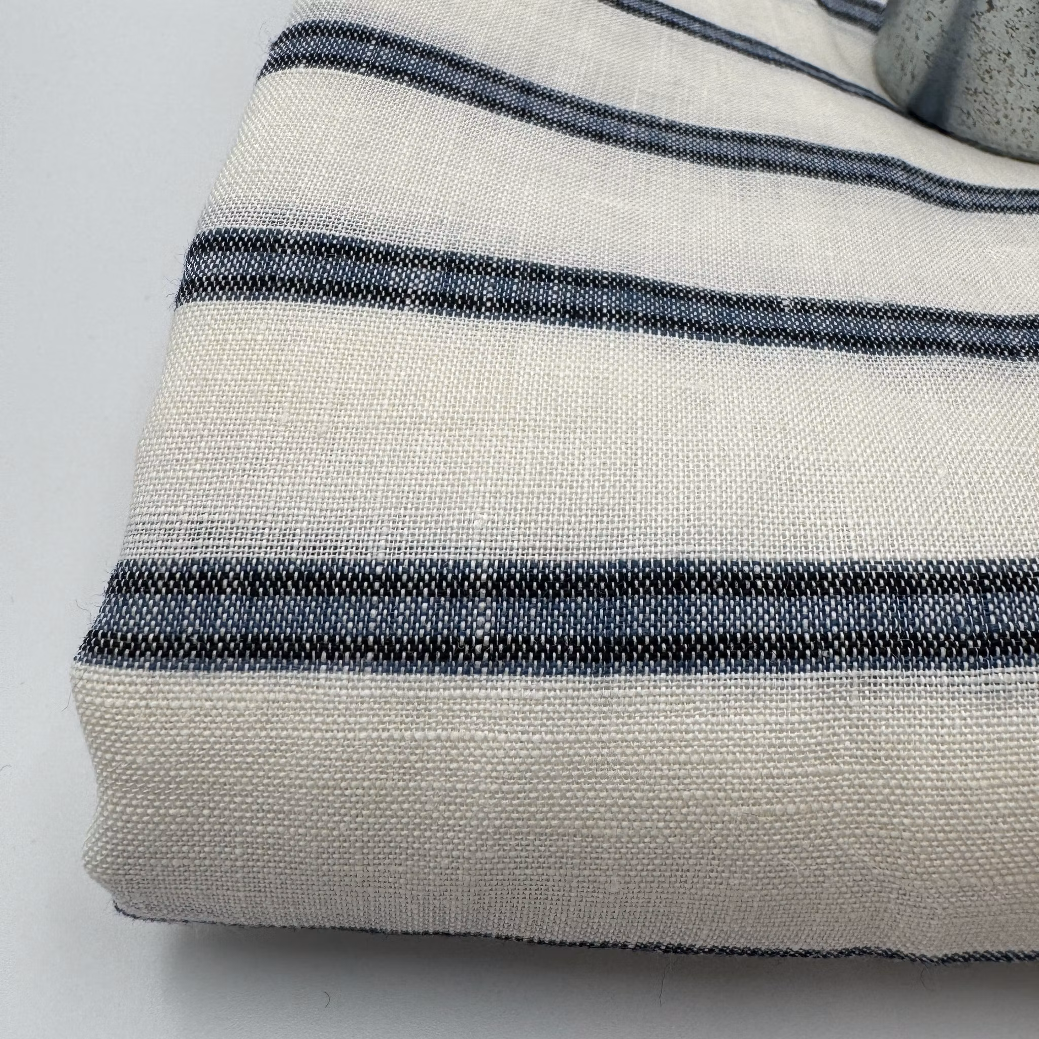 Lin vit m blåsvarta ränder Ralph L