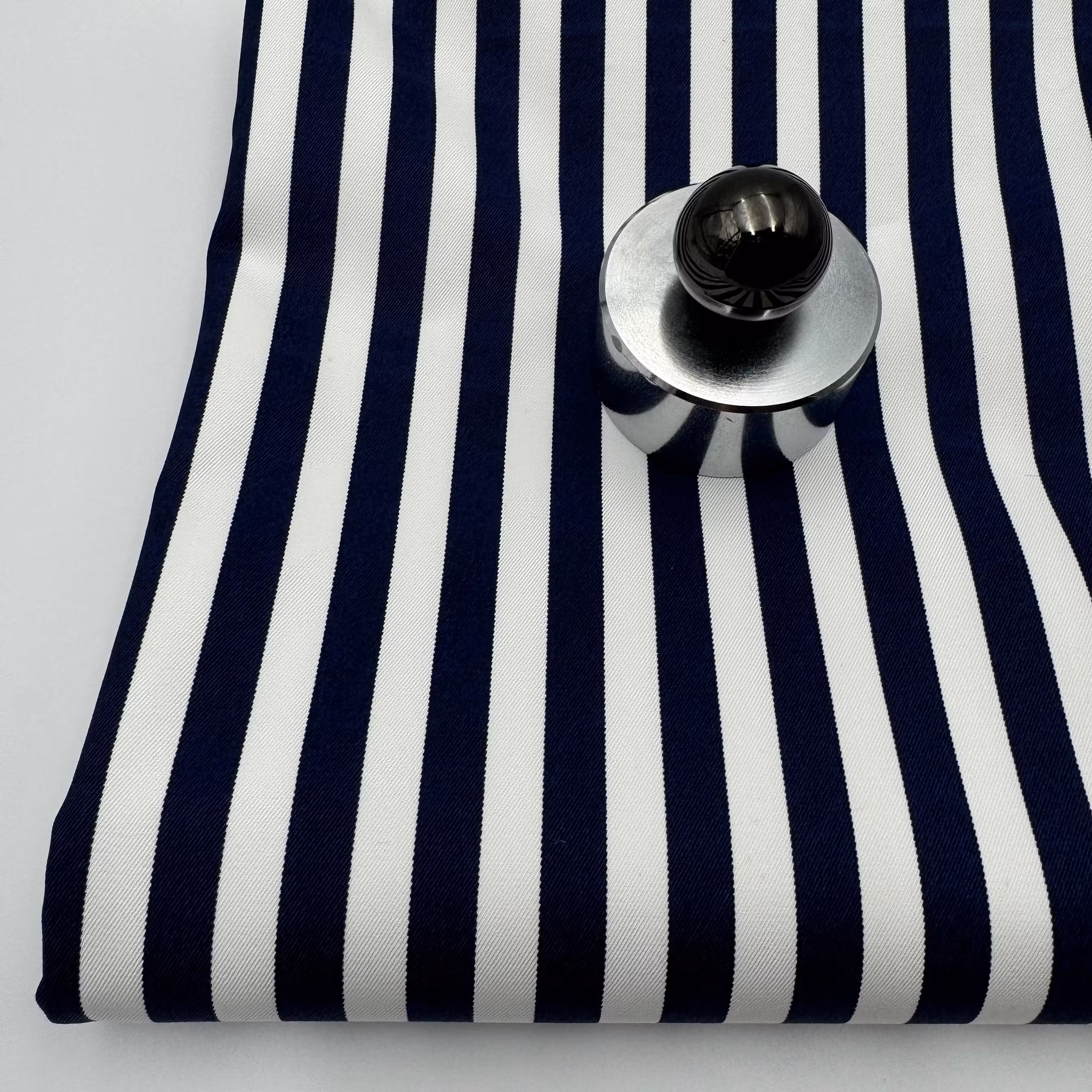 Bomull marin/vit chinos