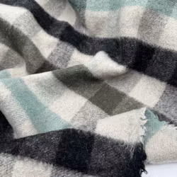Kappull grön/turkos/svart fluffig