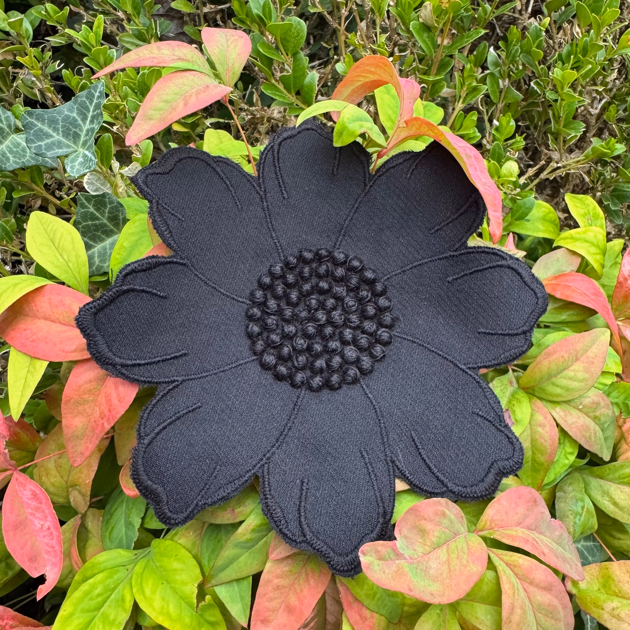 Blomapplikation svart 14cm