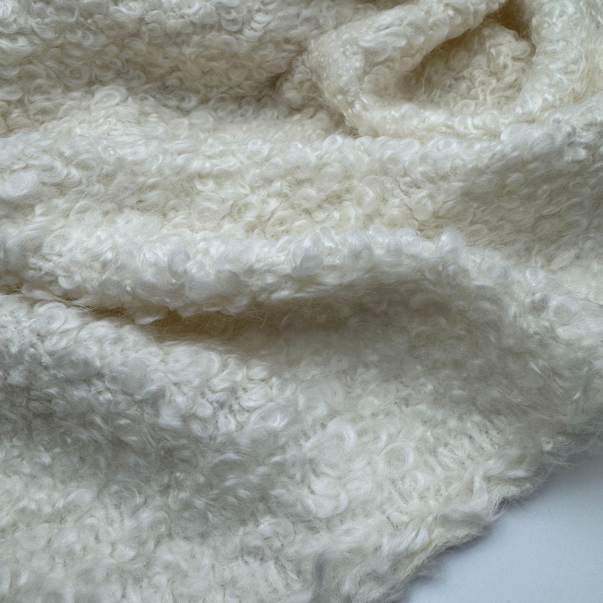 1,8m ull/alpacka vit bouclé