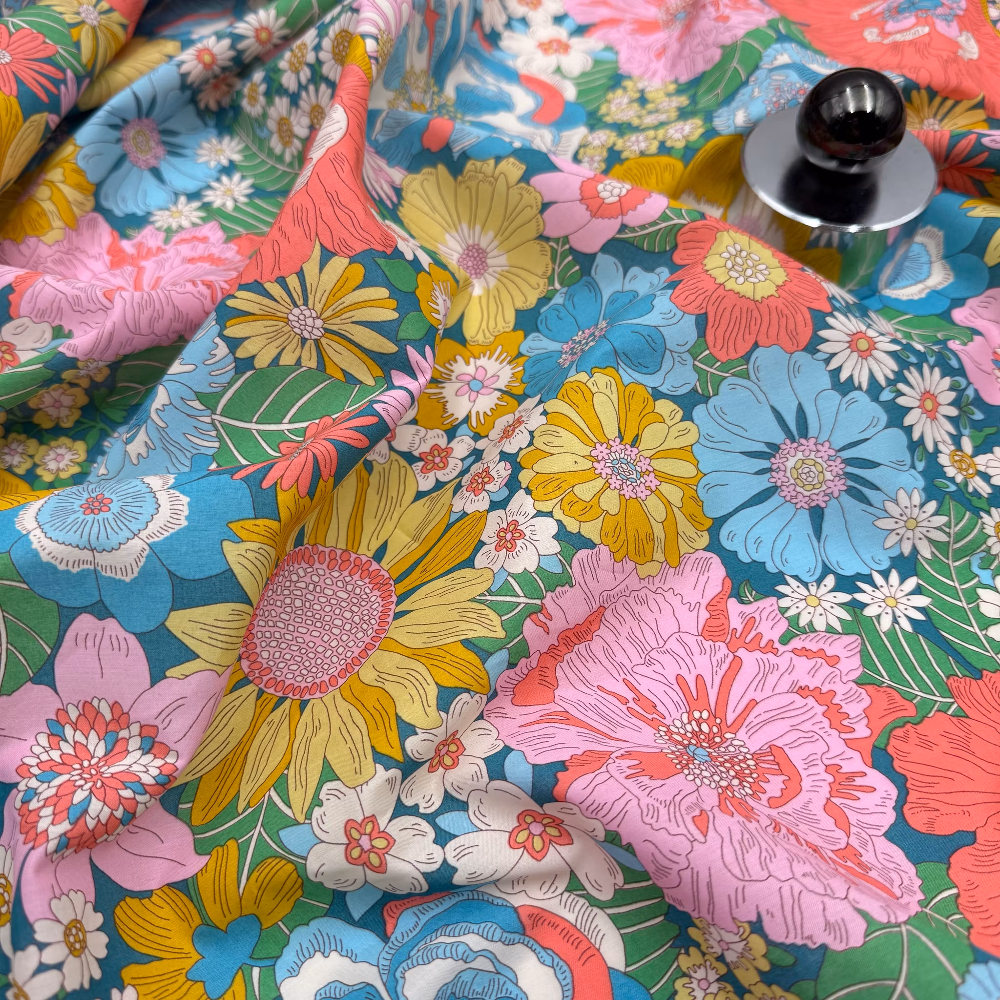 Liberty Tana Lawn SS26 Floral Rebellion Mr Paisley A 036361005A main image 0