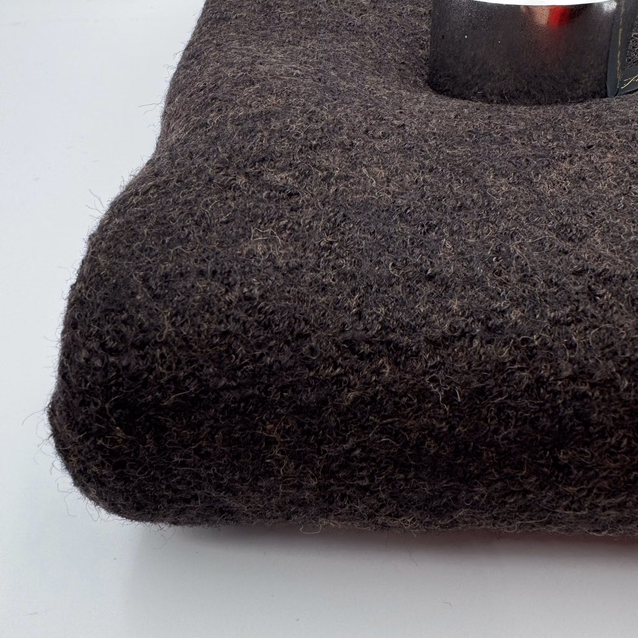 1,5m Kokt ull brunsvart