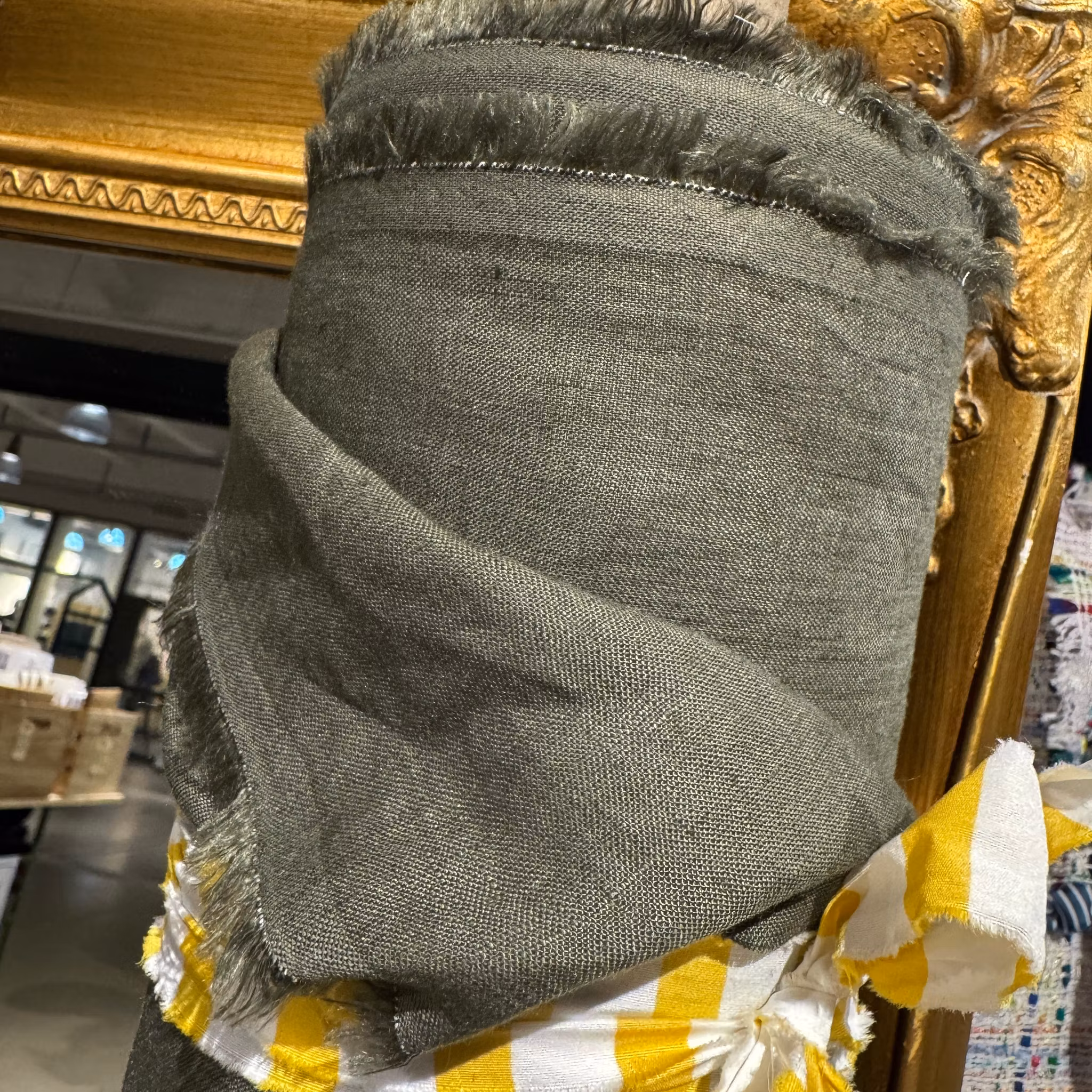 Lin mörk oliv Canclin*