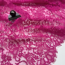 1,5m bomullsspets cerise Valentin*